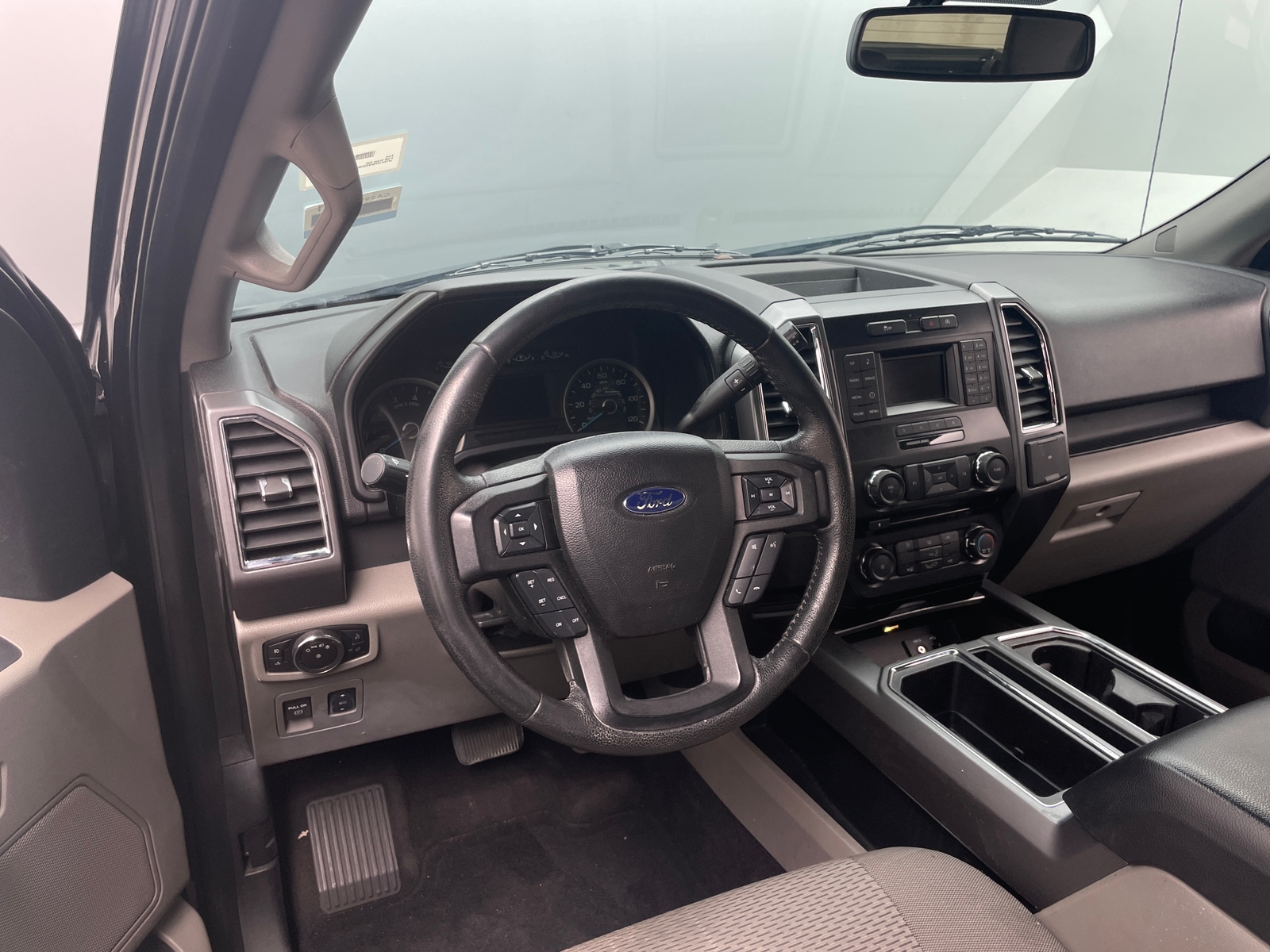 Thumbnail: 2015 Ford Econoline - 5