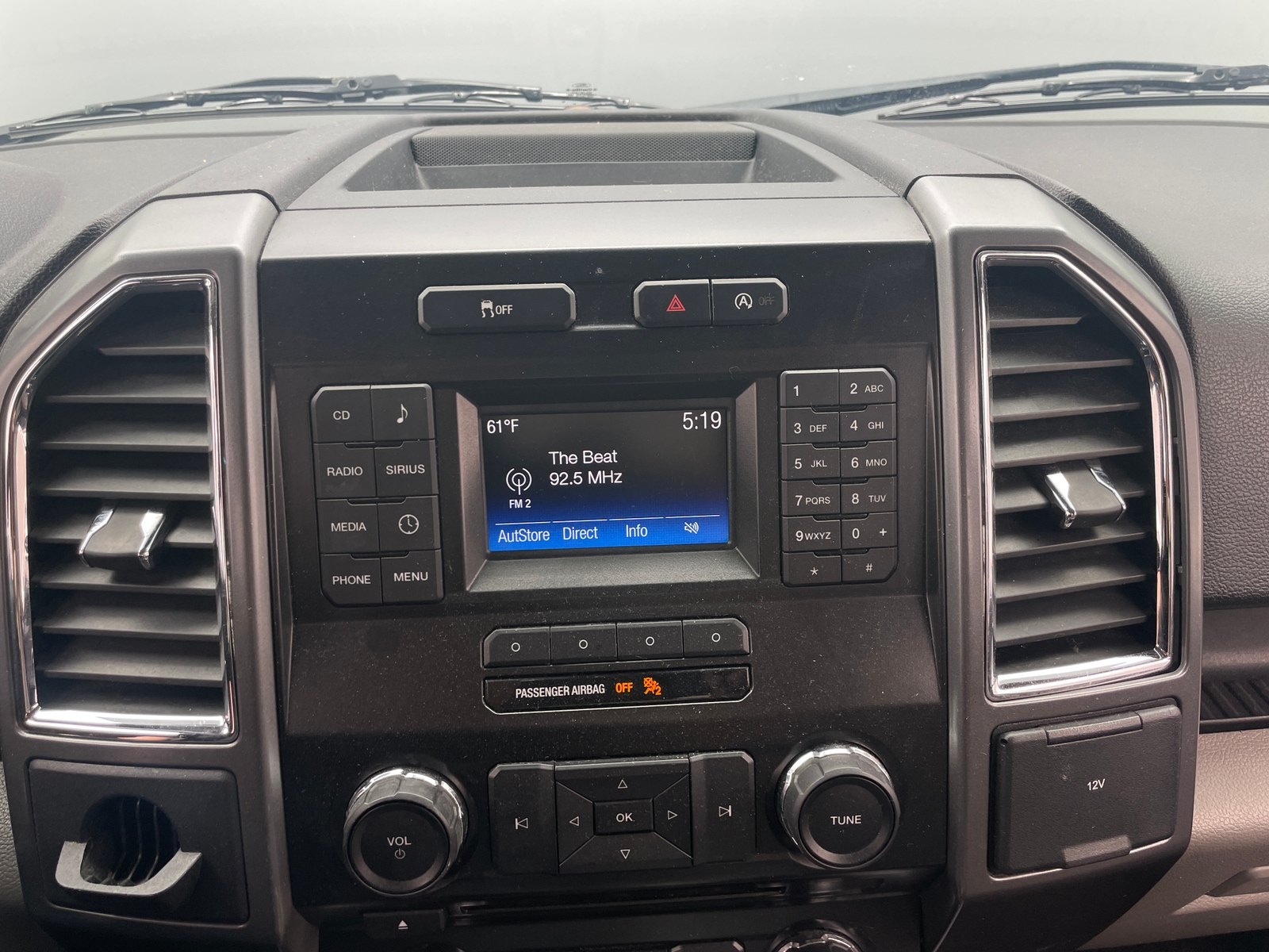 Thumbnail: 2015 Ford Econoline - 4