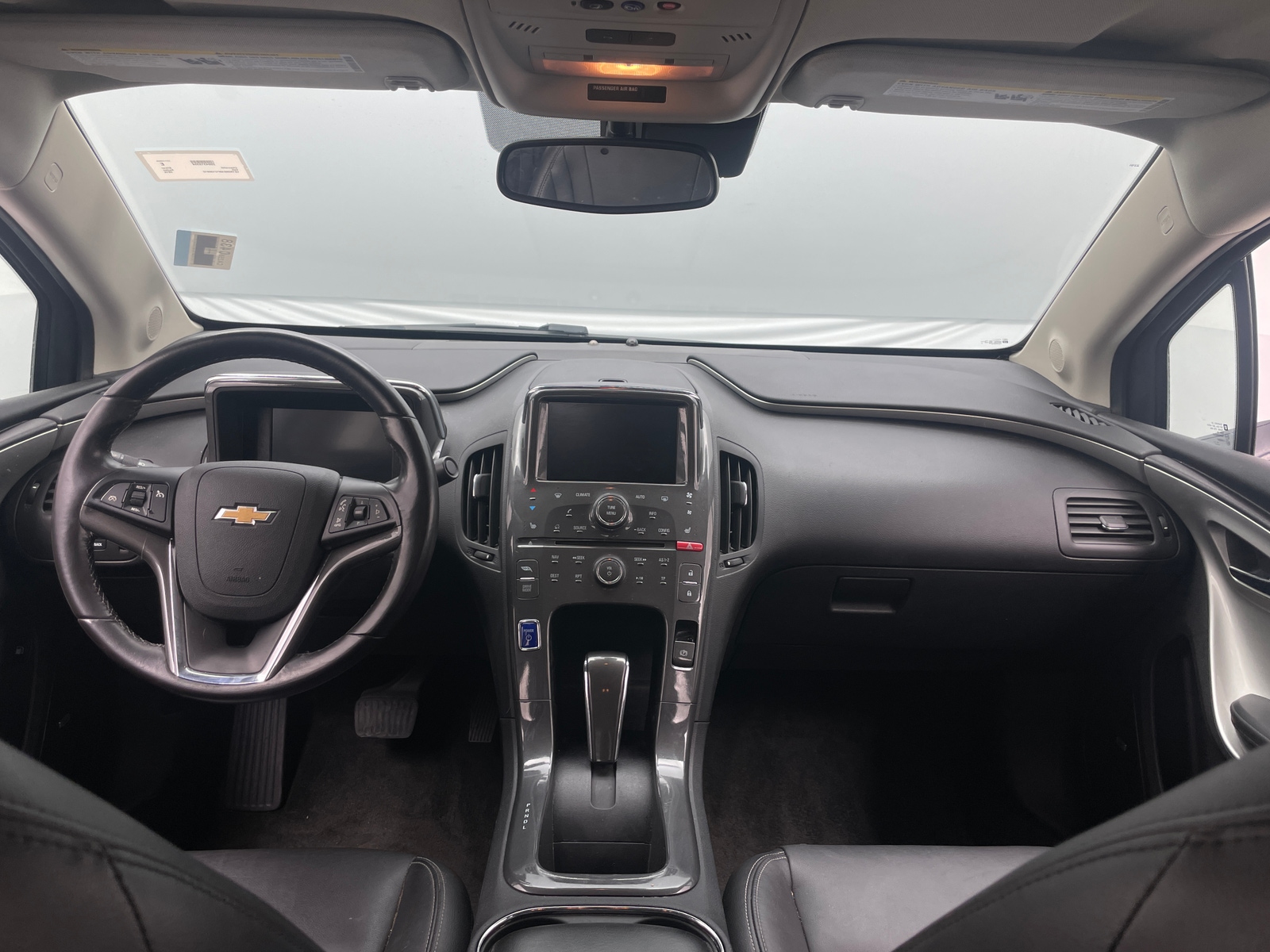 Thumbnail: 2015 Chevrolet Volt - 2