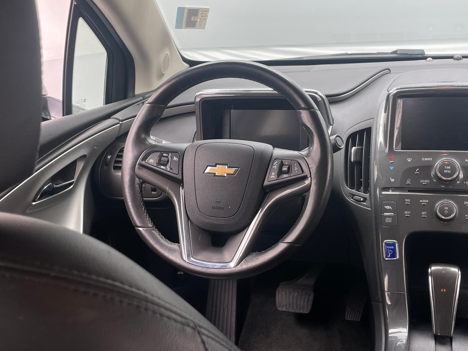 Thumbnail: 2015 Chevrolet Volt - 4