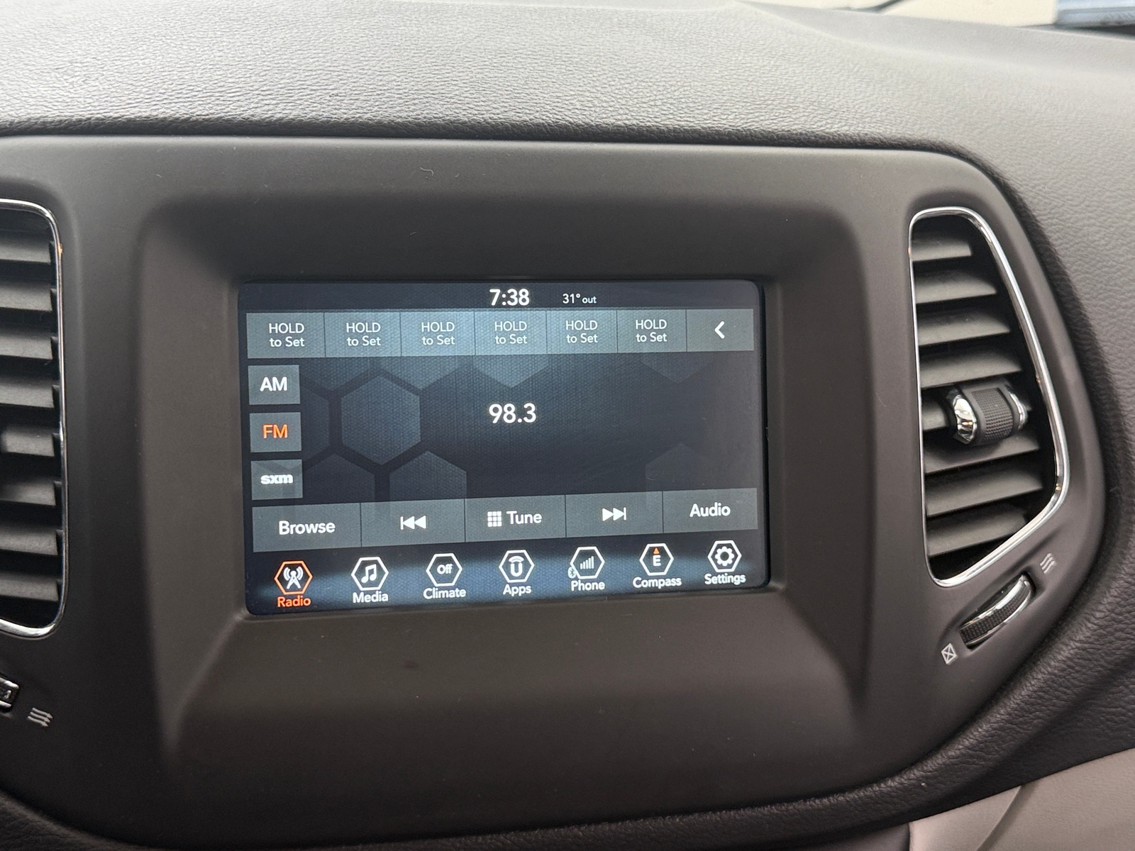 Thumbnail: 2017 Jeep Compass - 4