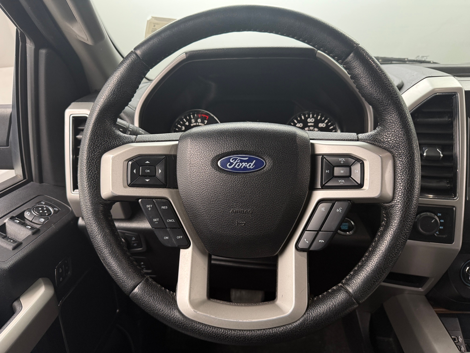 Thumbnail: 2019 Ford Econoline - 4