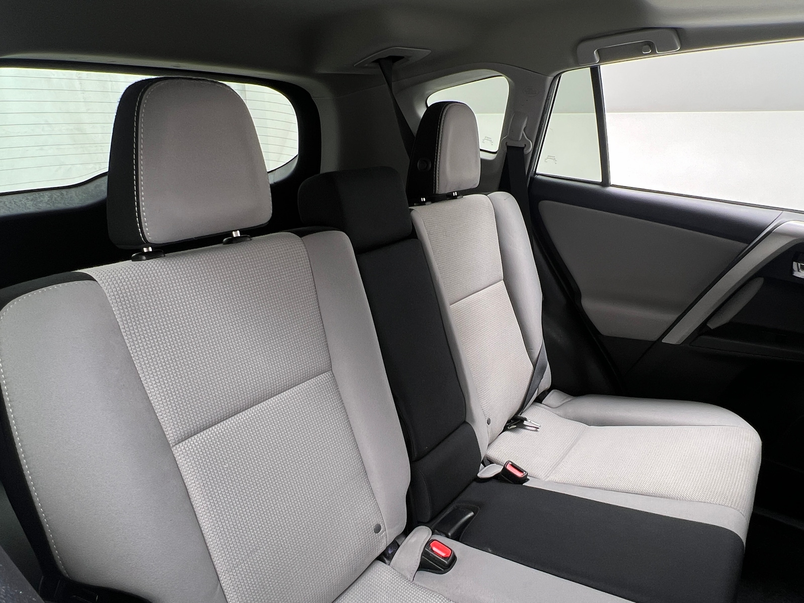 Thumbnail: 2016 Toyota RAV4 - 6