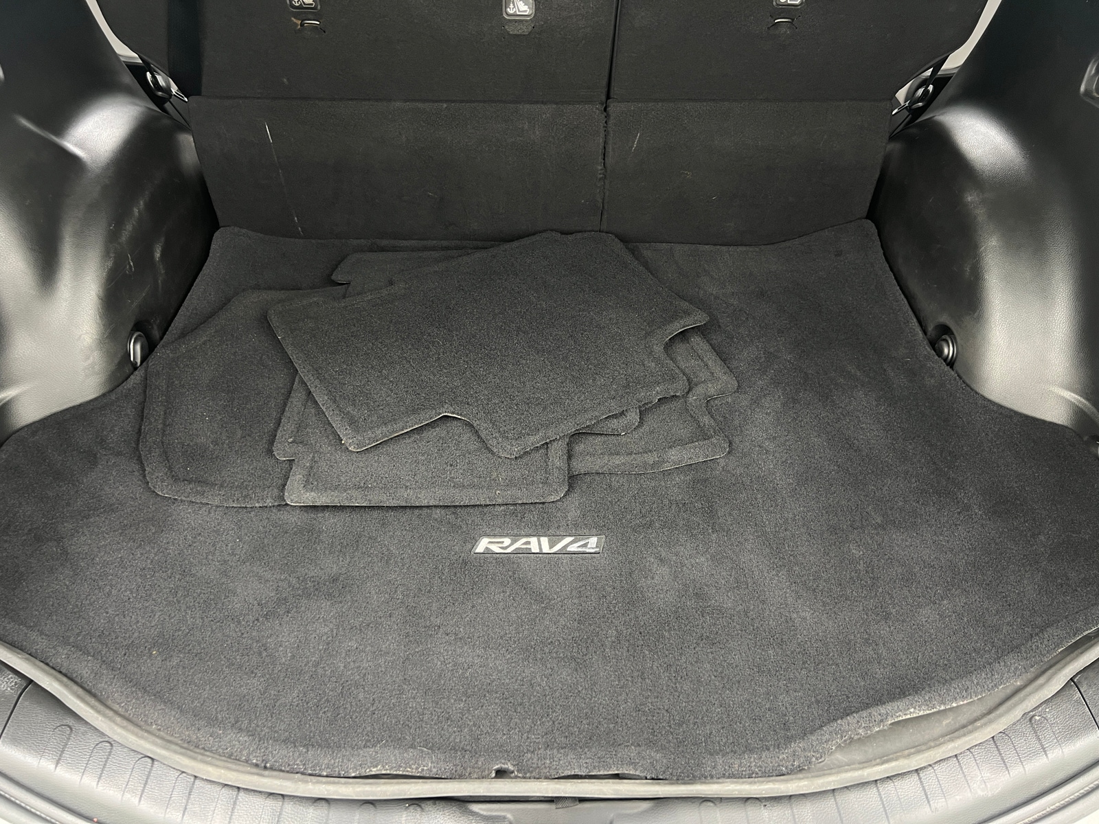 Thumbnail: 2016 Toyota RAV4 - 7