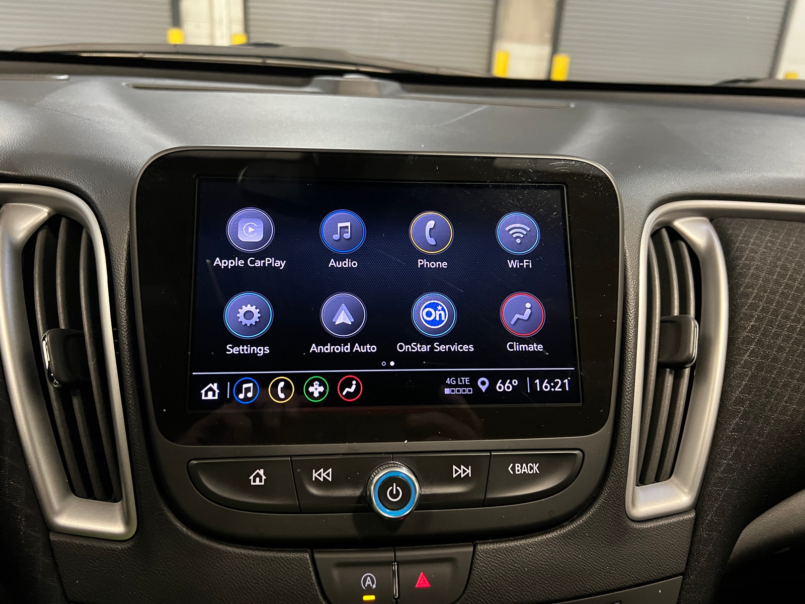 Thumbnail: 2024 Chevrolet Malibu - 4