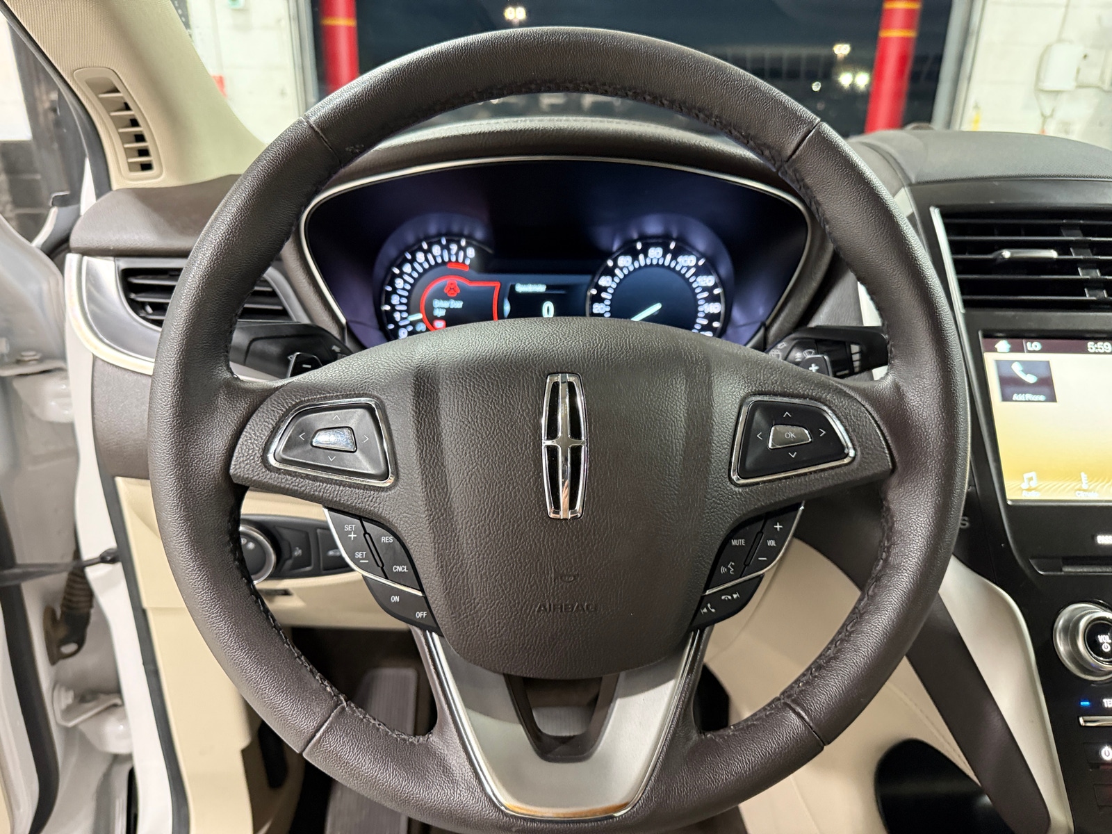 Thumbnail: 2019 Lincoln MKC - 4