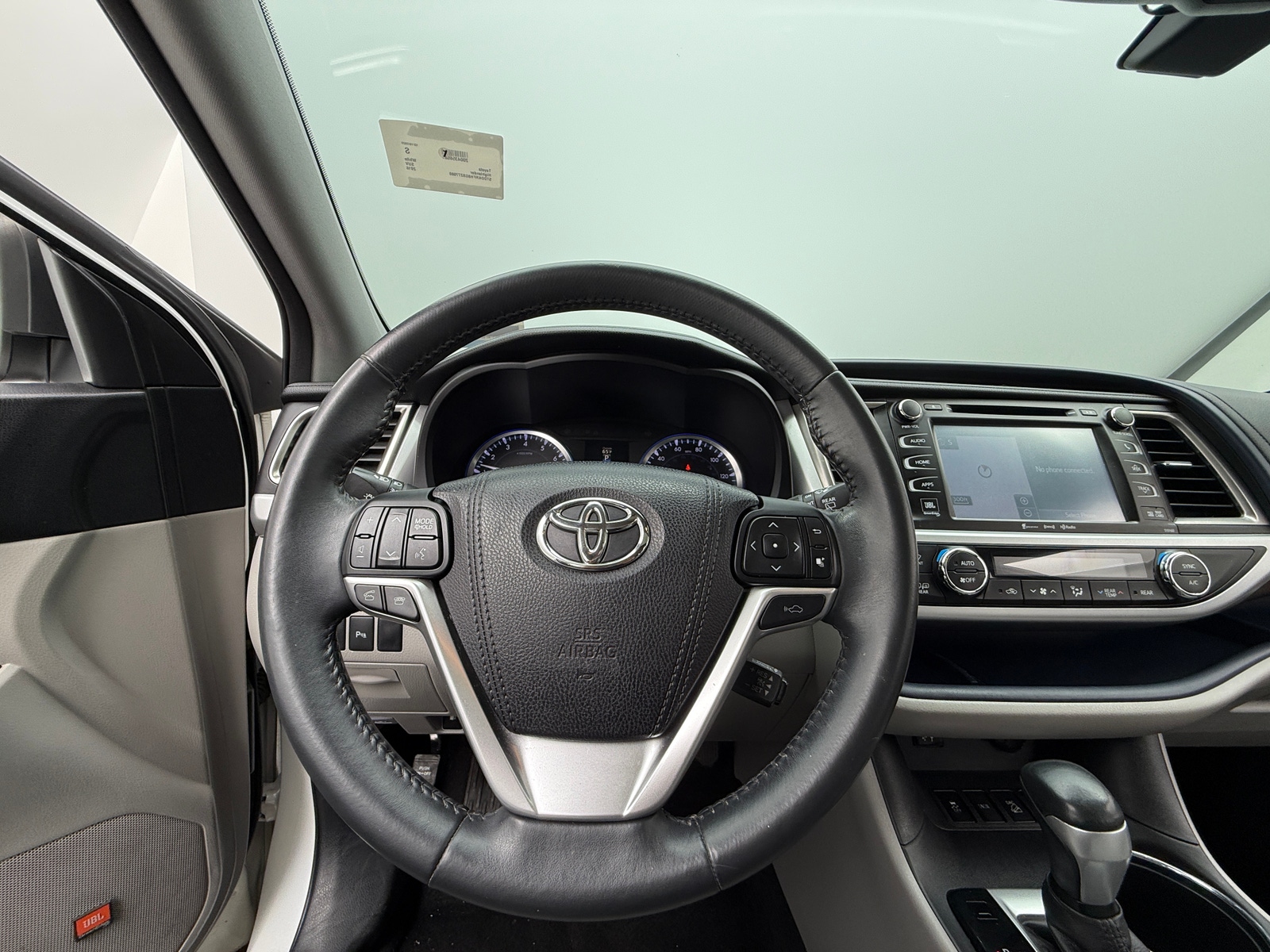 Thumbnail: 2016 Toyota Highlander - 4