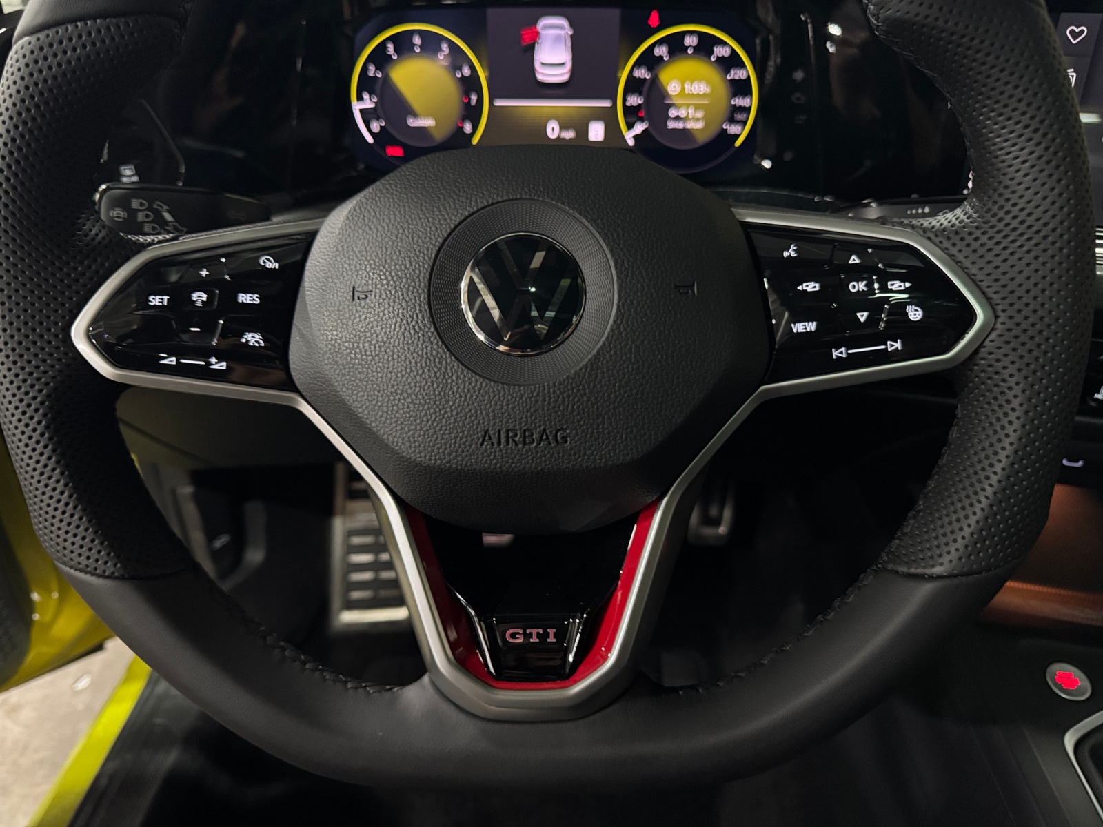 Thumbnail: 2022 Volkswagen Golf - 4