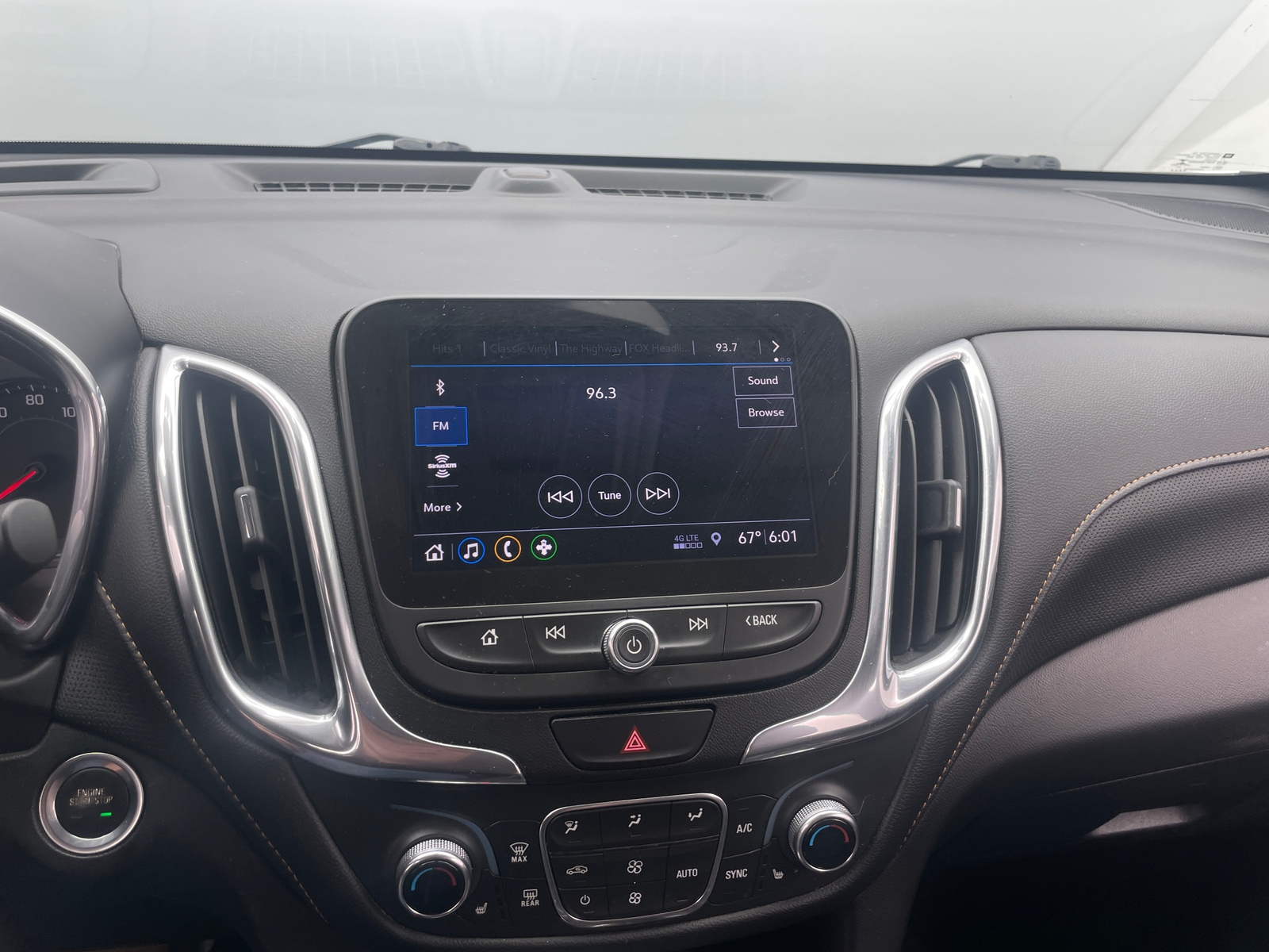 Thumbnail: 2020 Chevrolet Equinox - 3