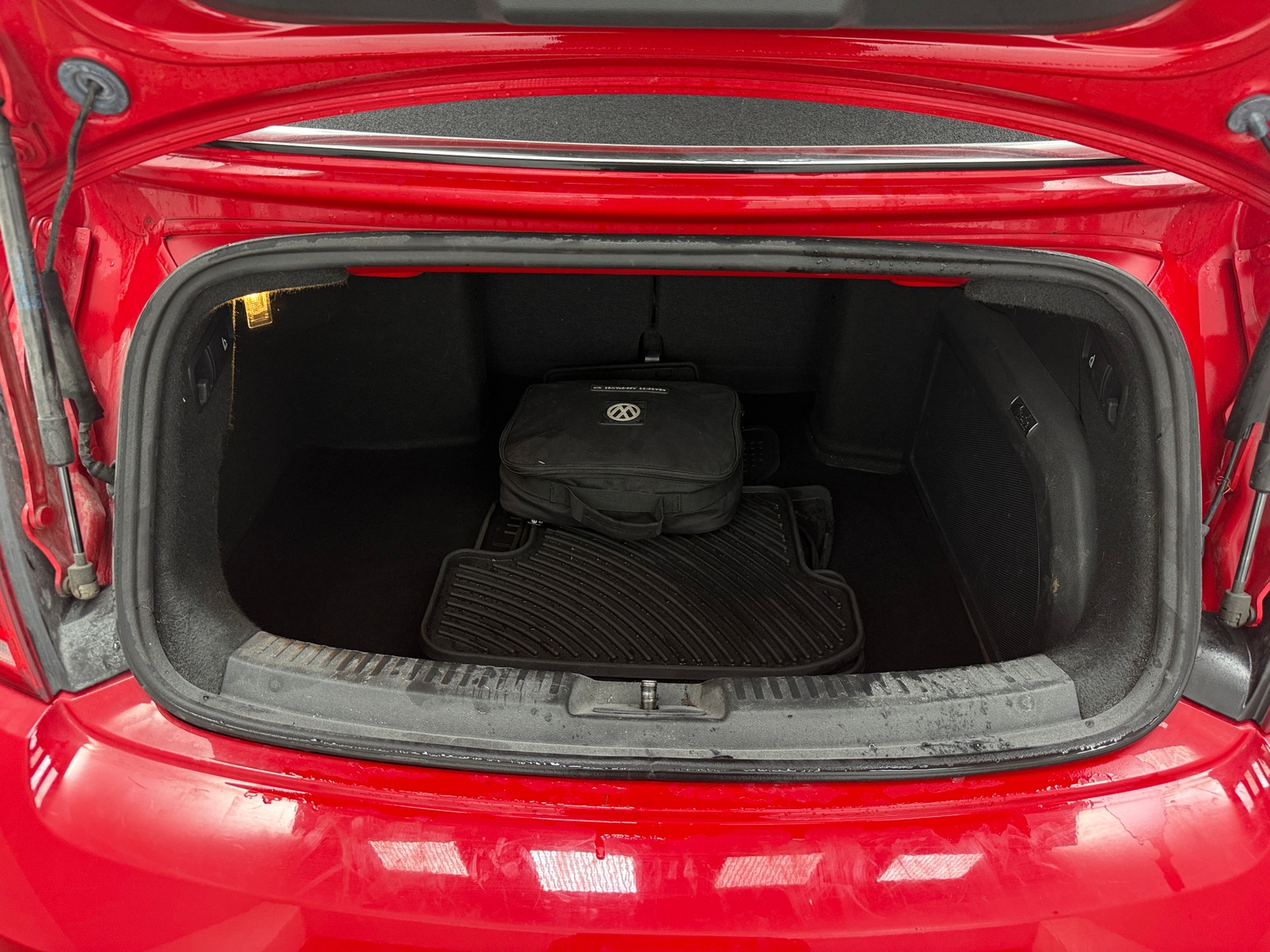 Thumbnail: 2015 Volkswagen Beetle - 7