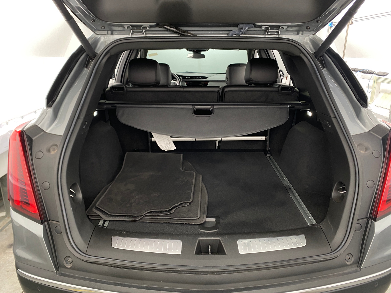 Thumbnail: 2023 Cadillac XT5 - 6