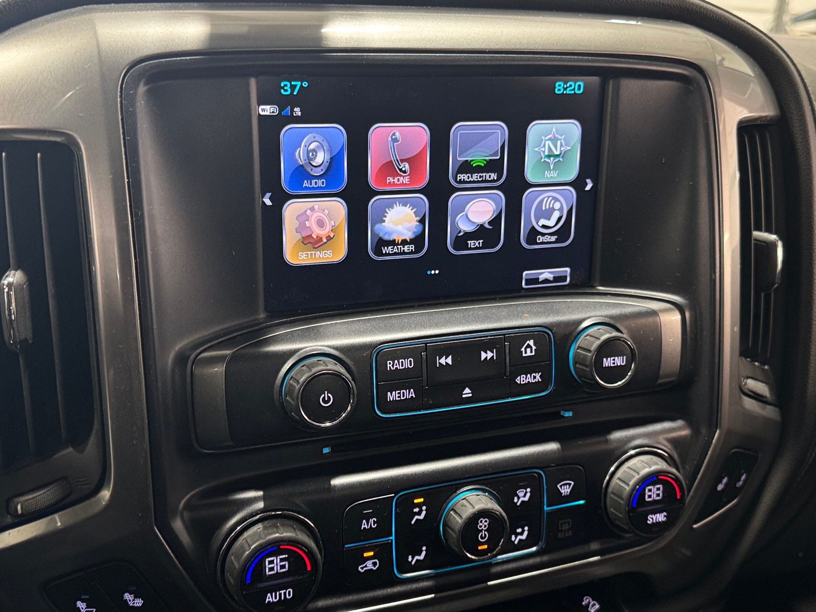 Thumbnail: 2018 Chevrolet Silverado 1500 - 3