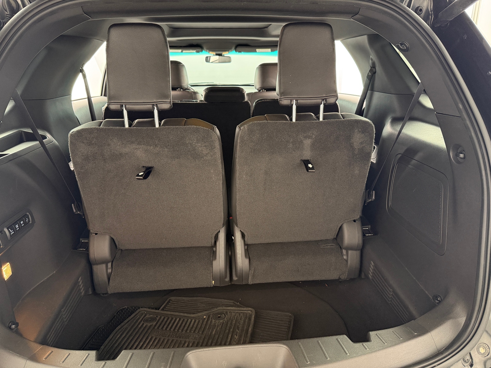 Thumbnail: 2015 Ford Explorer - 6