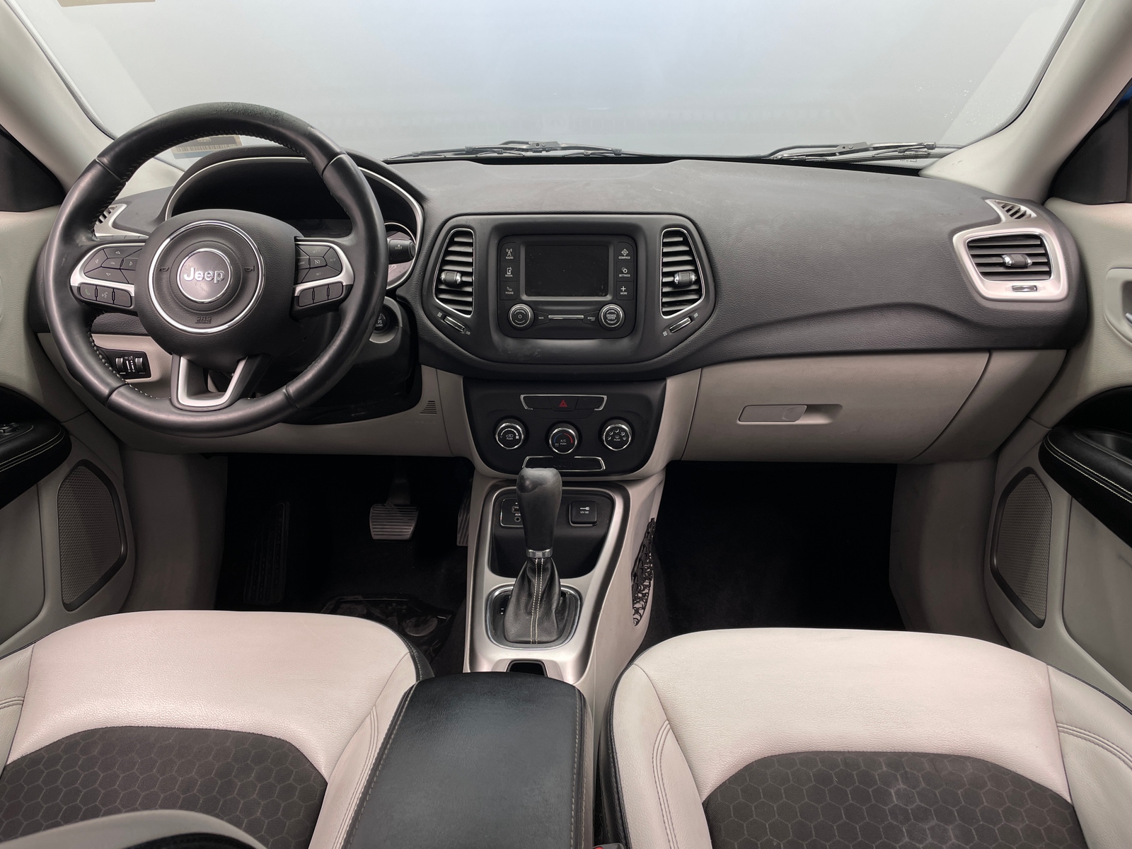 Thumbnail: 2018 Jeep Compass - 3