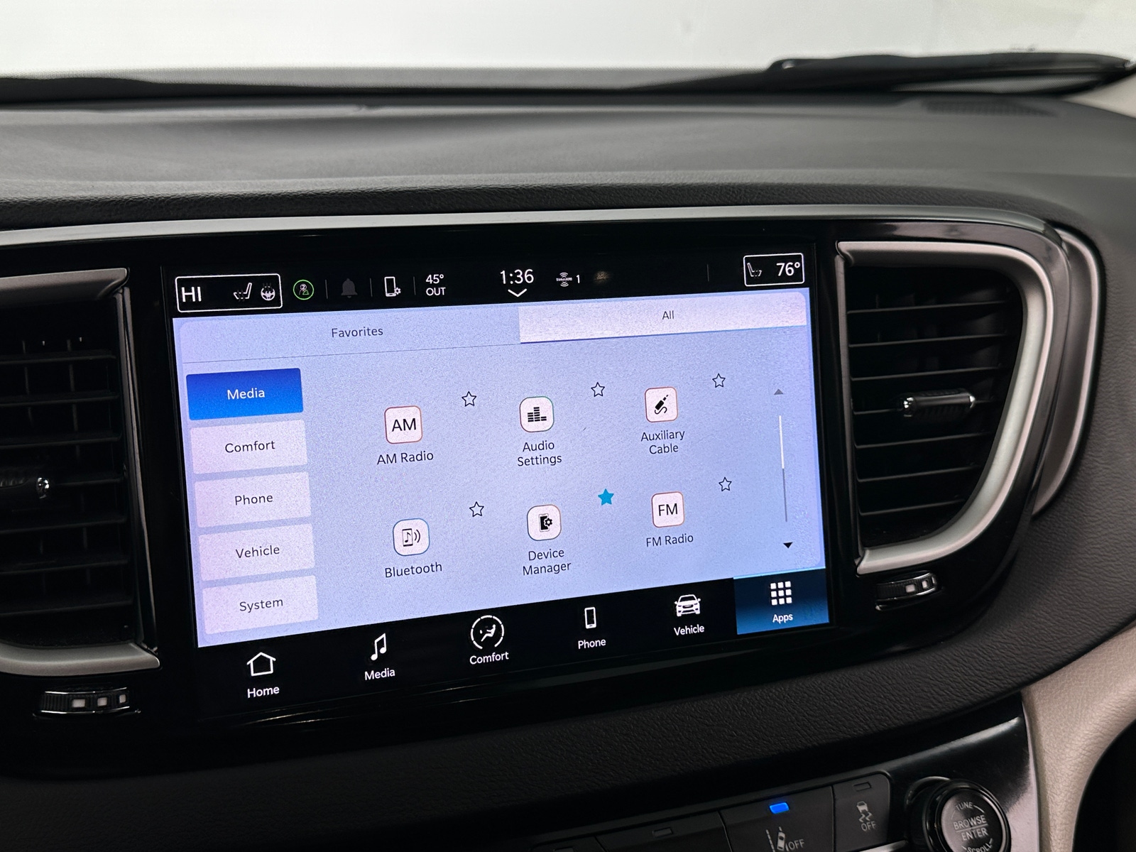 Thumbnail: 2024 Chrysler Pacifica - 3