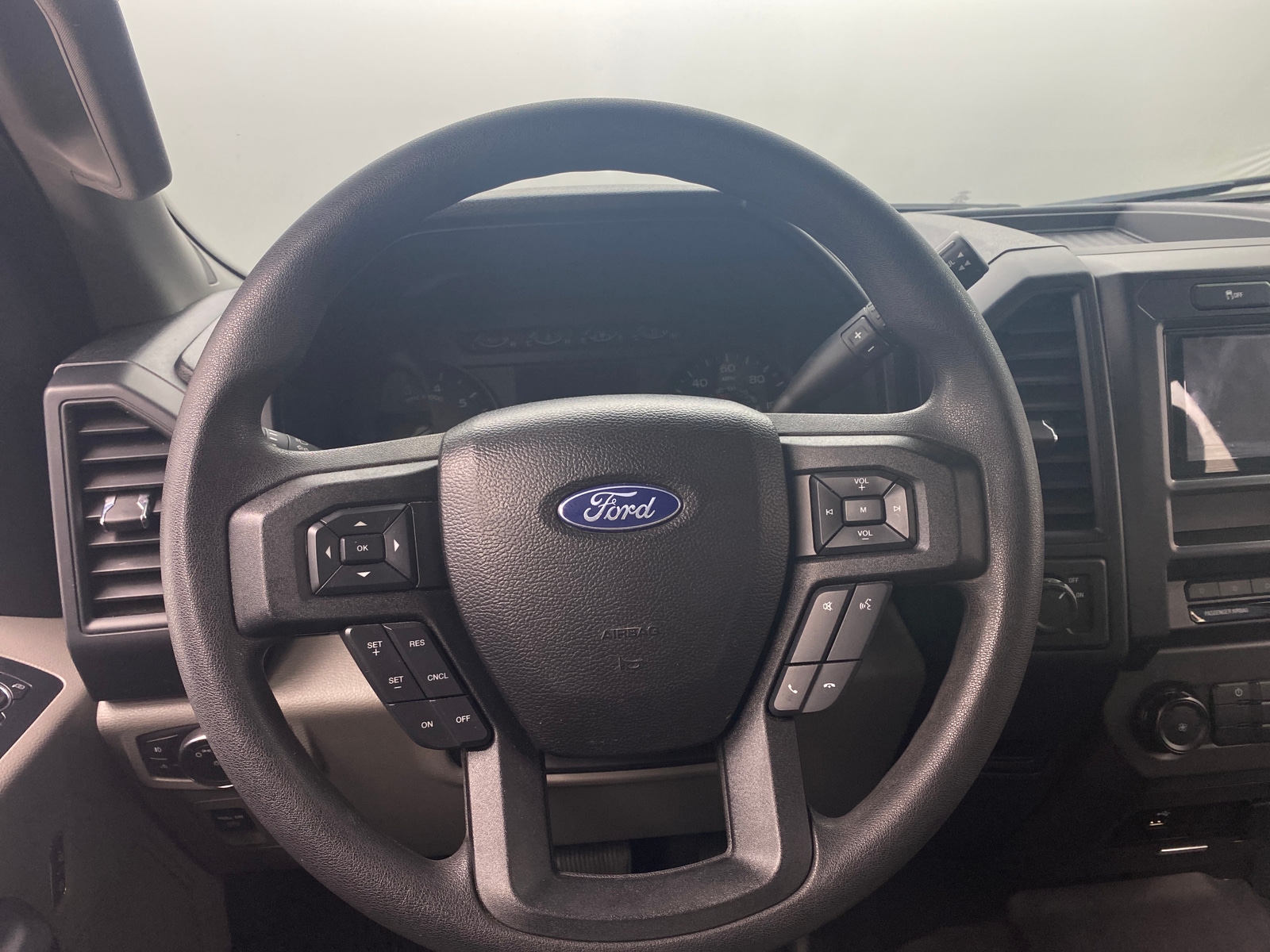 Thumbnail: 2017 Ford Econoline - 5