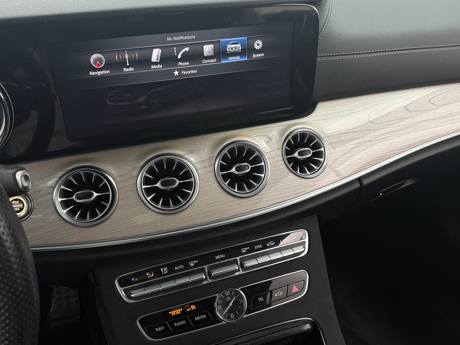 Thumbnail: 2018 Mercedes-Benz E-Class - 2