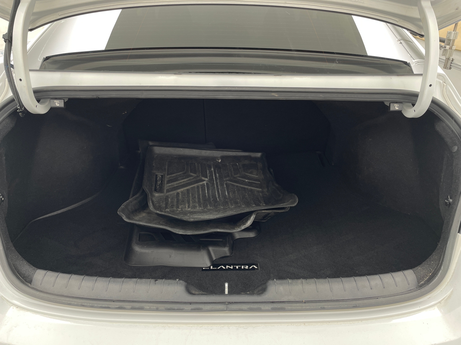 Thumbnail: 2022 Hyundai Elantra - 6