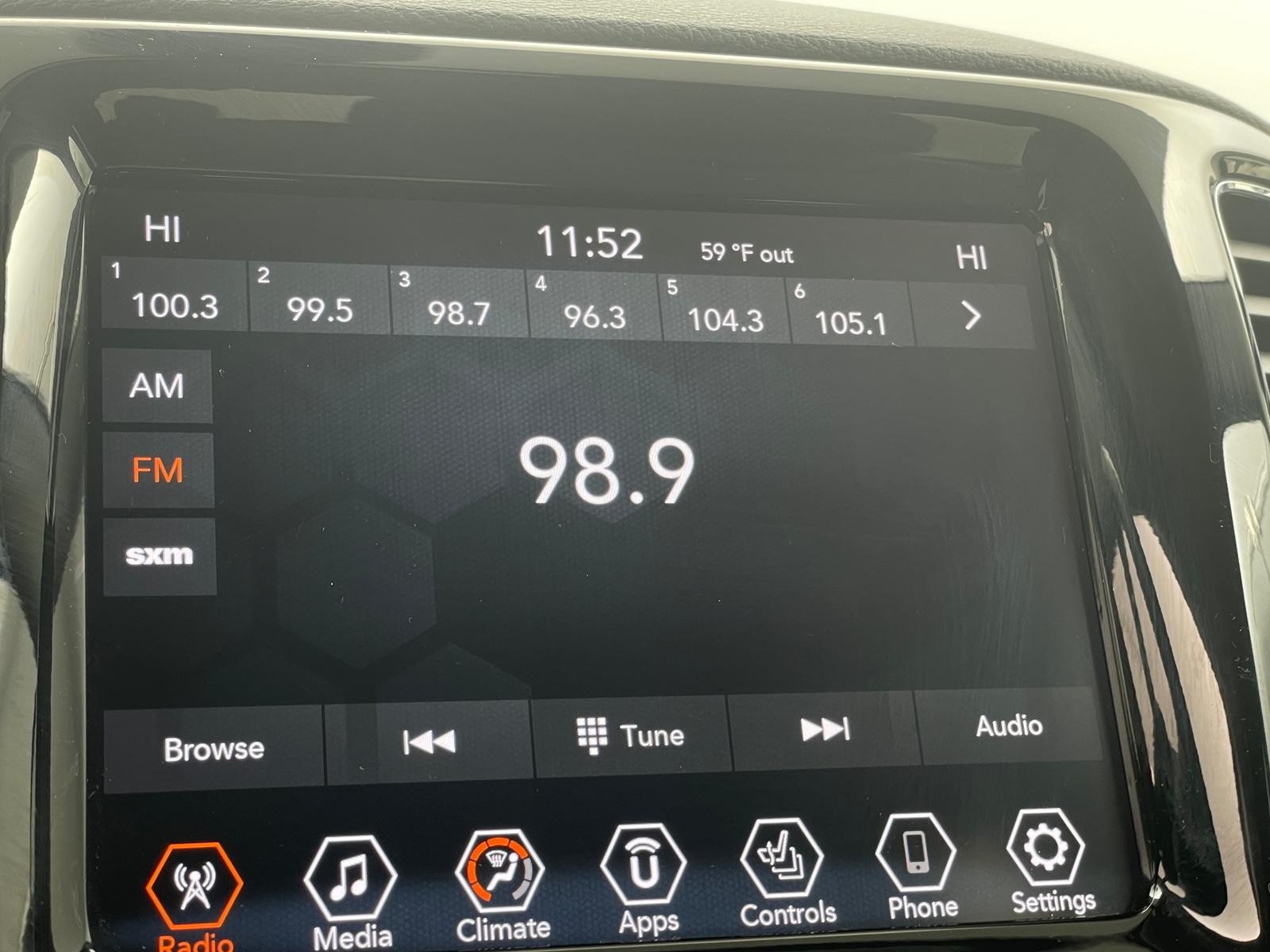 Thumbnail: 2020 Jeep Compass - 3