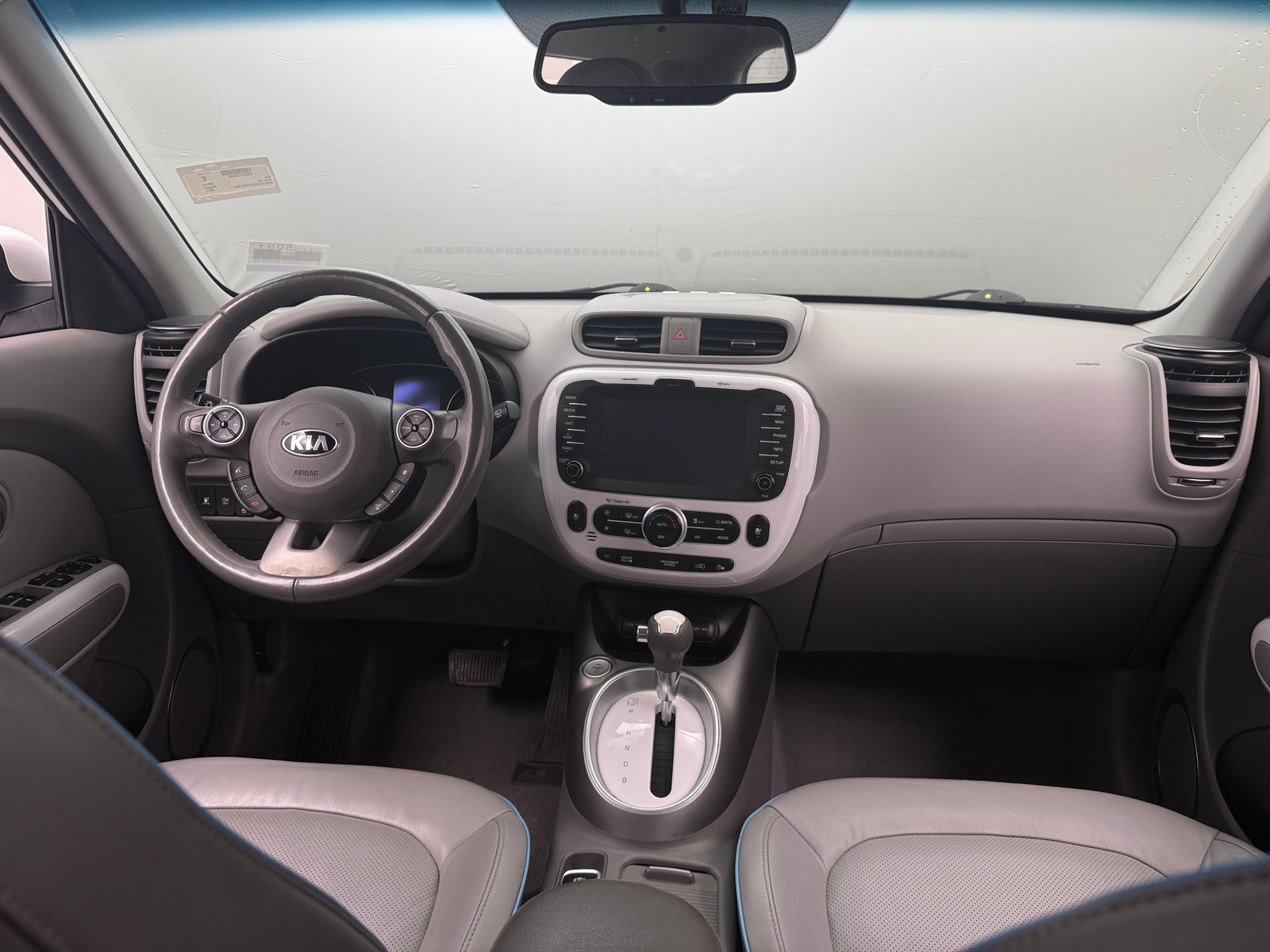 Thumbnail: 2017 Kia Soul EV - 2