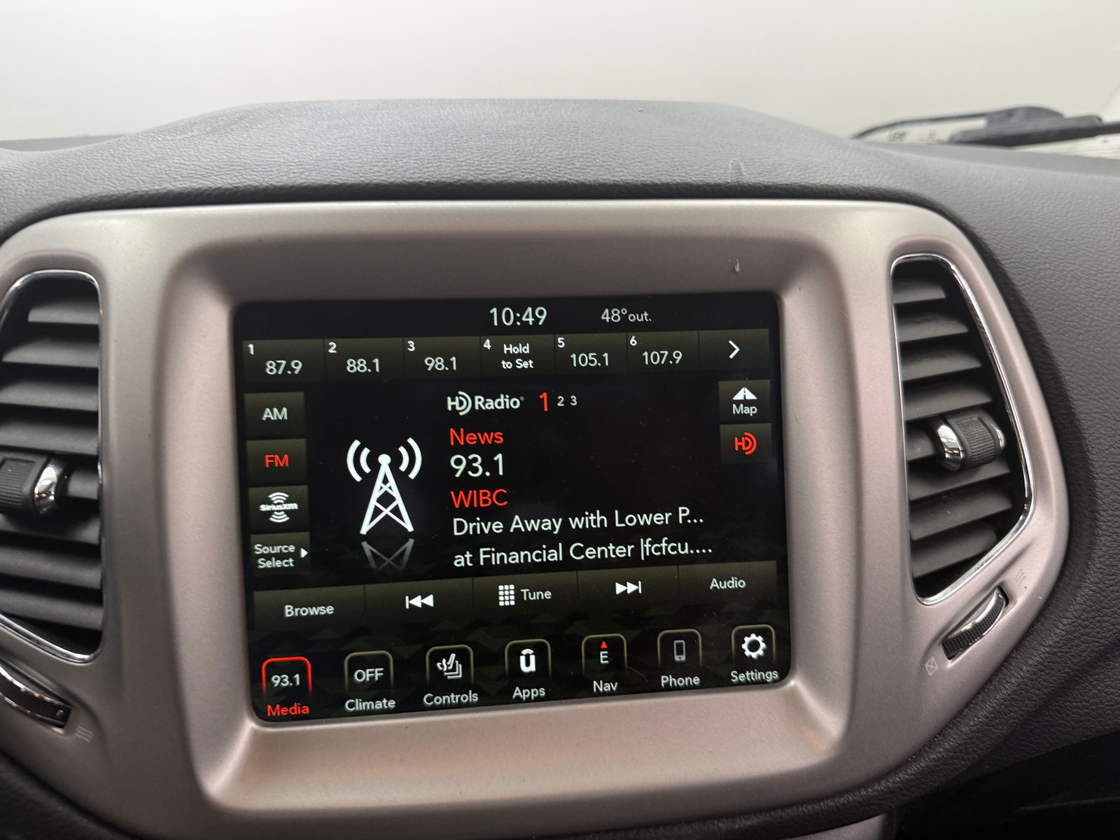 Thumbnail: 2021 Jeep Compass - 3