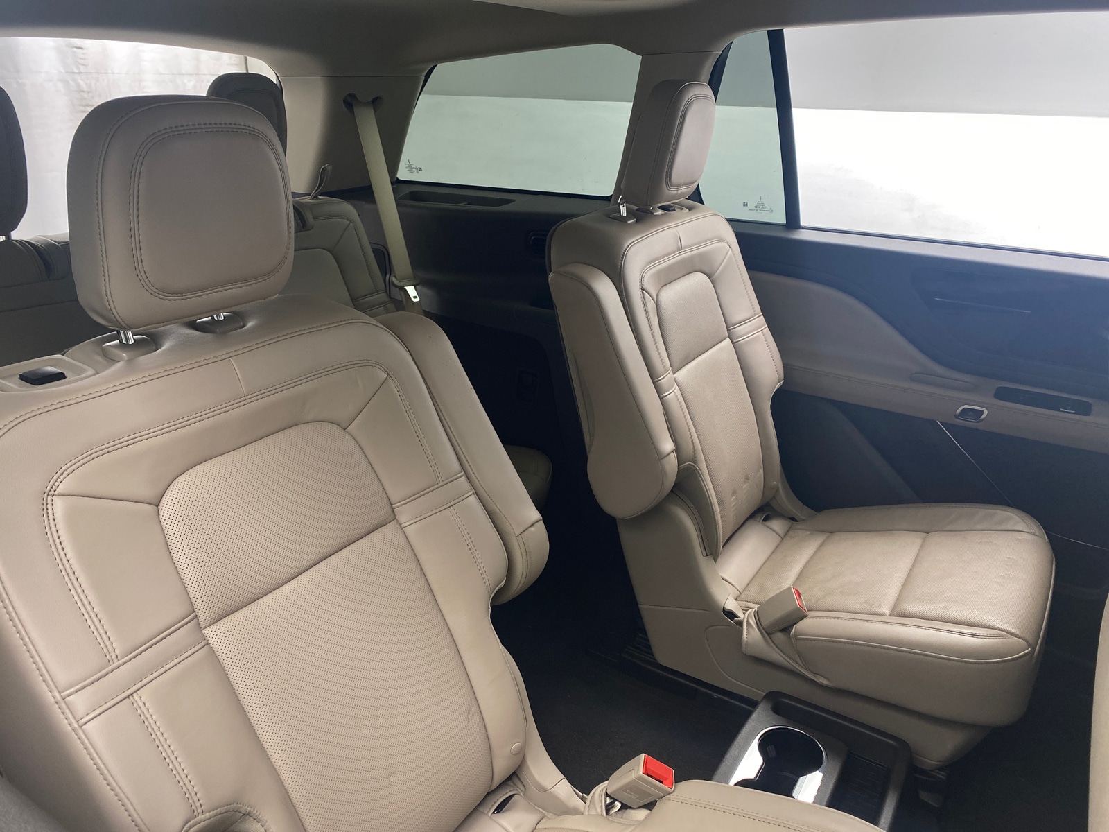 Thumbnail: 2022 Lincoln Aviator - 5