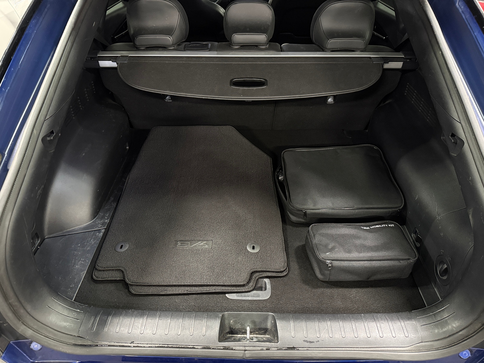 Thumbnail: 2022 Kia EV6 - 6