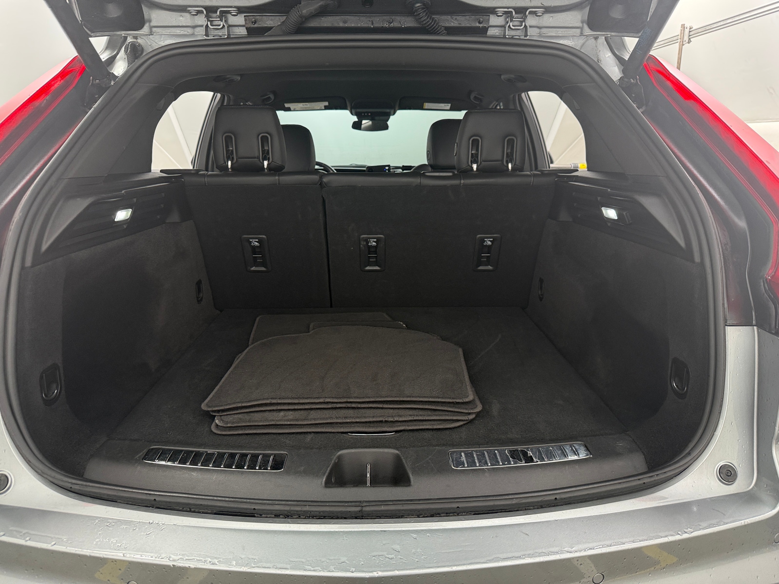 Thumbnail: 2024 Cadillac XT4 - 6