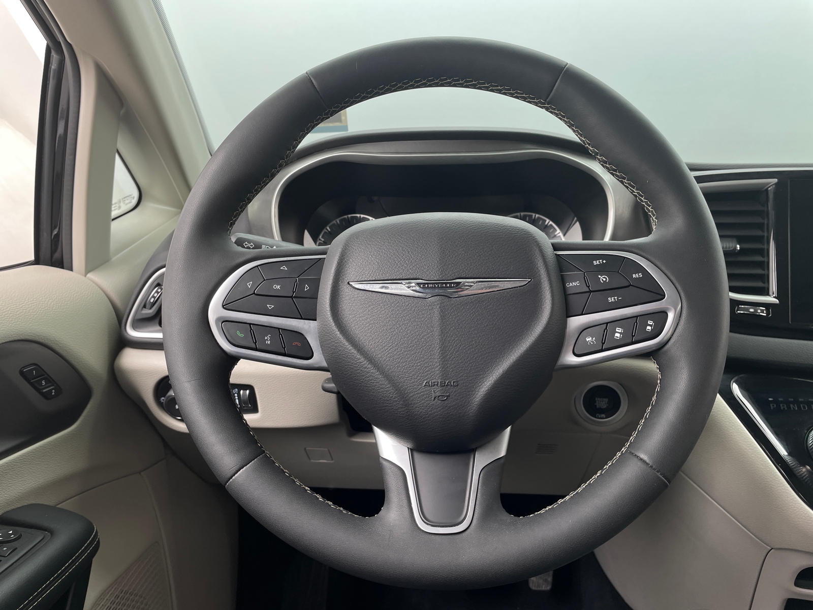 Thumbnail: 2024 Chrysler Pacifica - 4