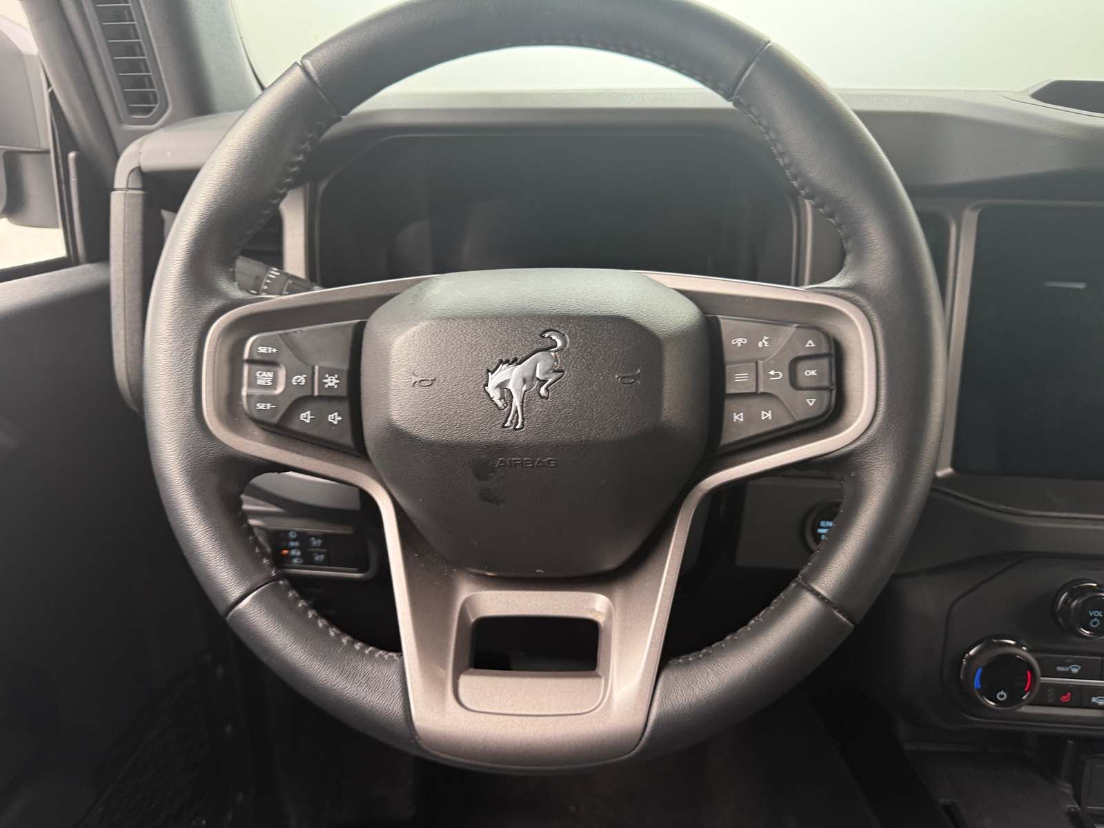 Thumbnail: 2025 Ford Bronco - 5