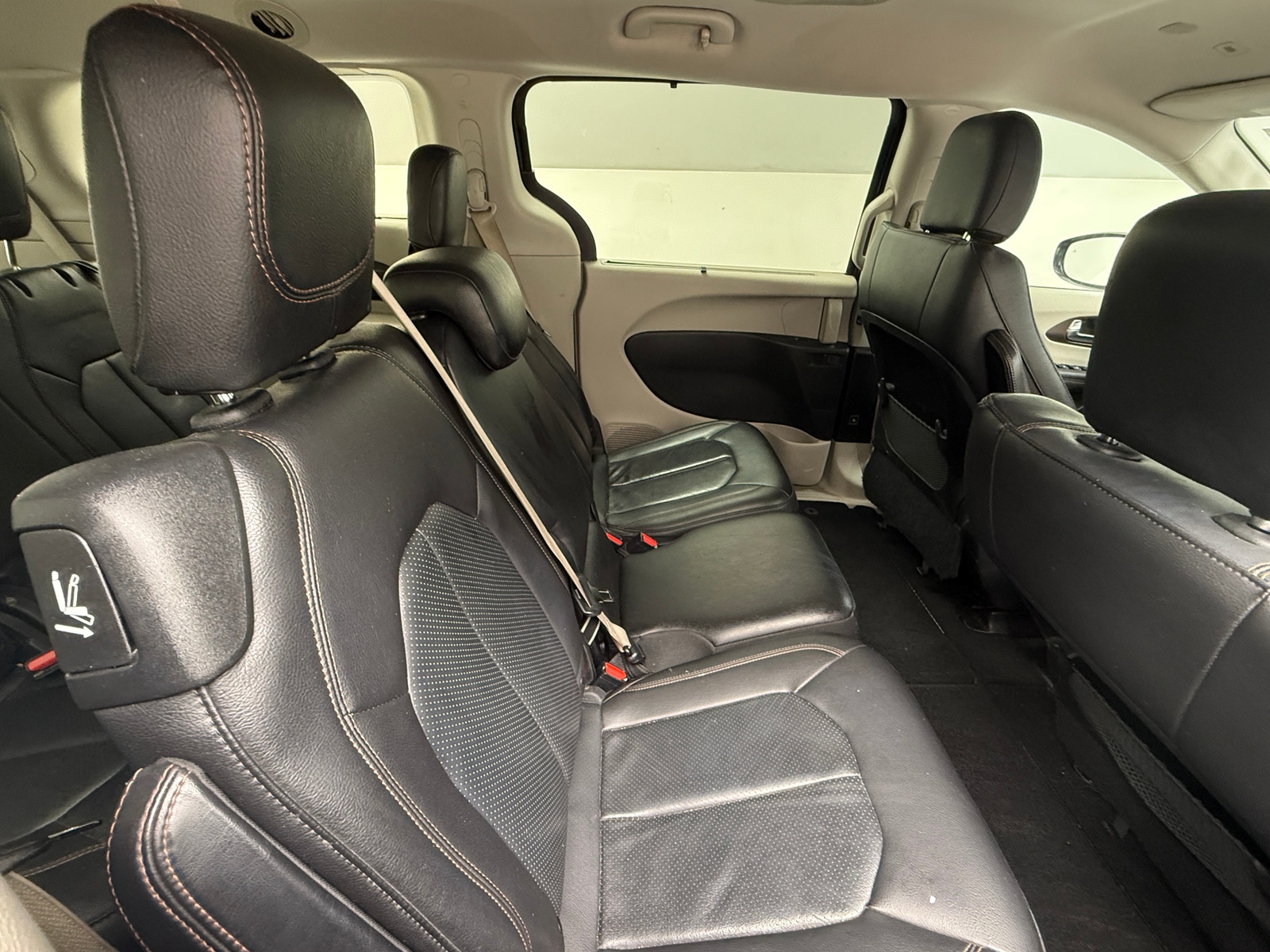 Thumbnail: 2019 Chrysler Pacifica - 5