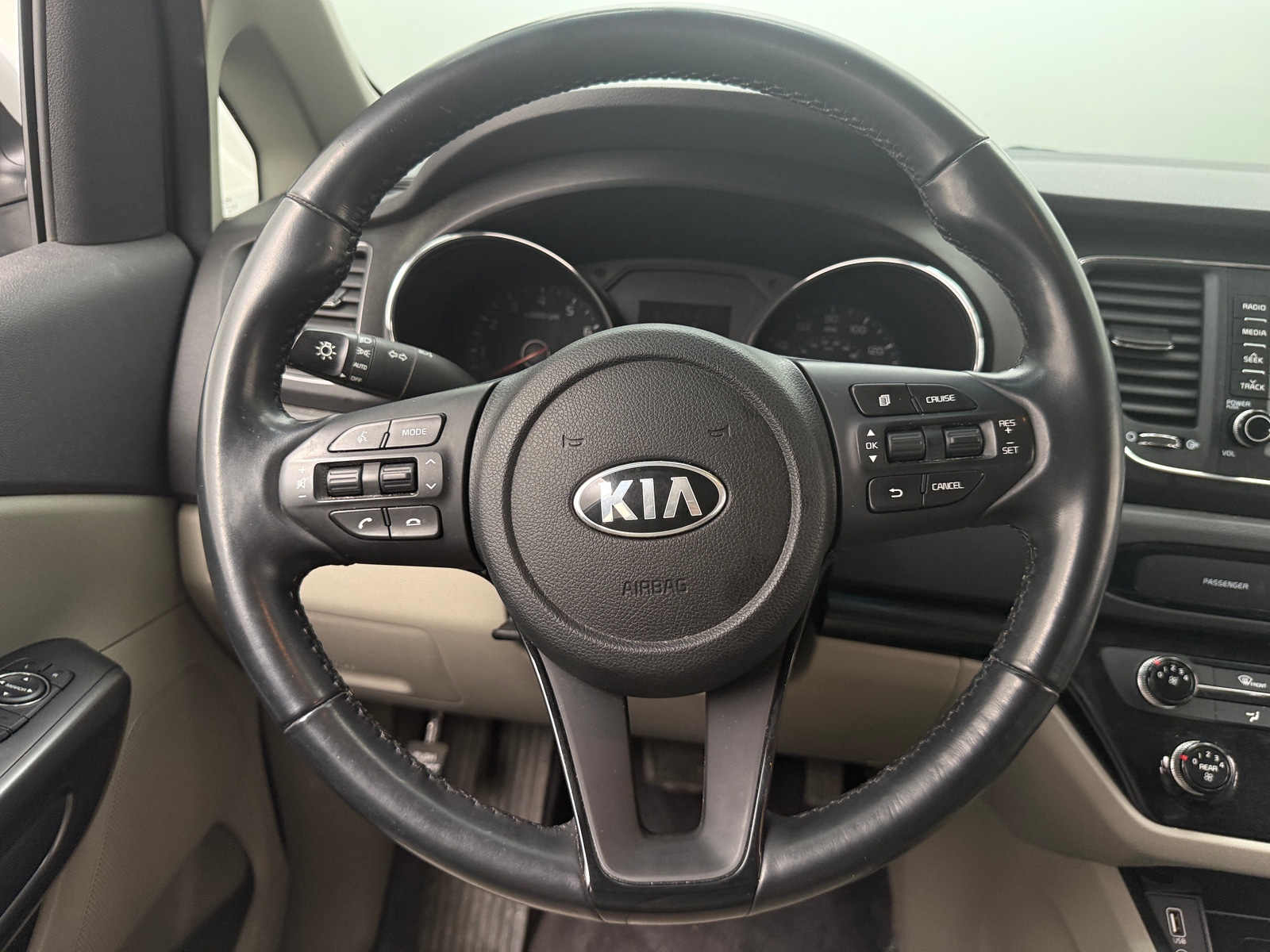 Thumbnail: 2021 Kia Sedona - 4