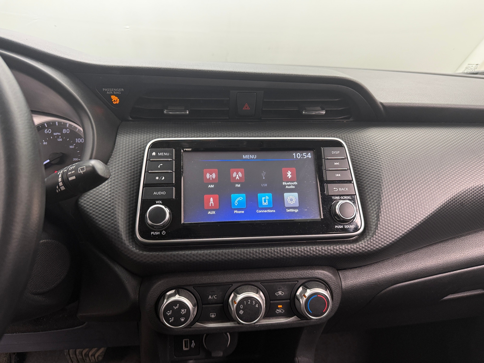 Thumbnail: 2022 Nissan Kicks - 4