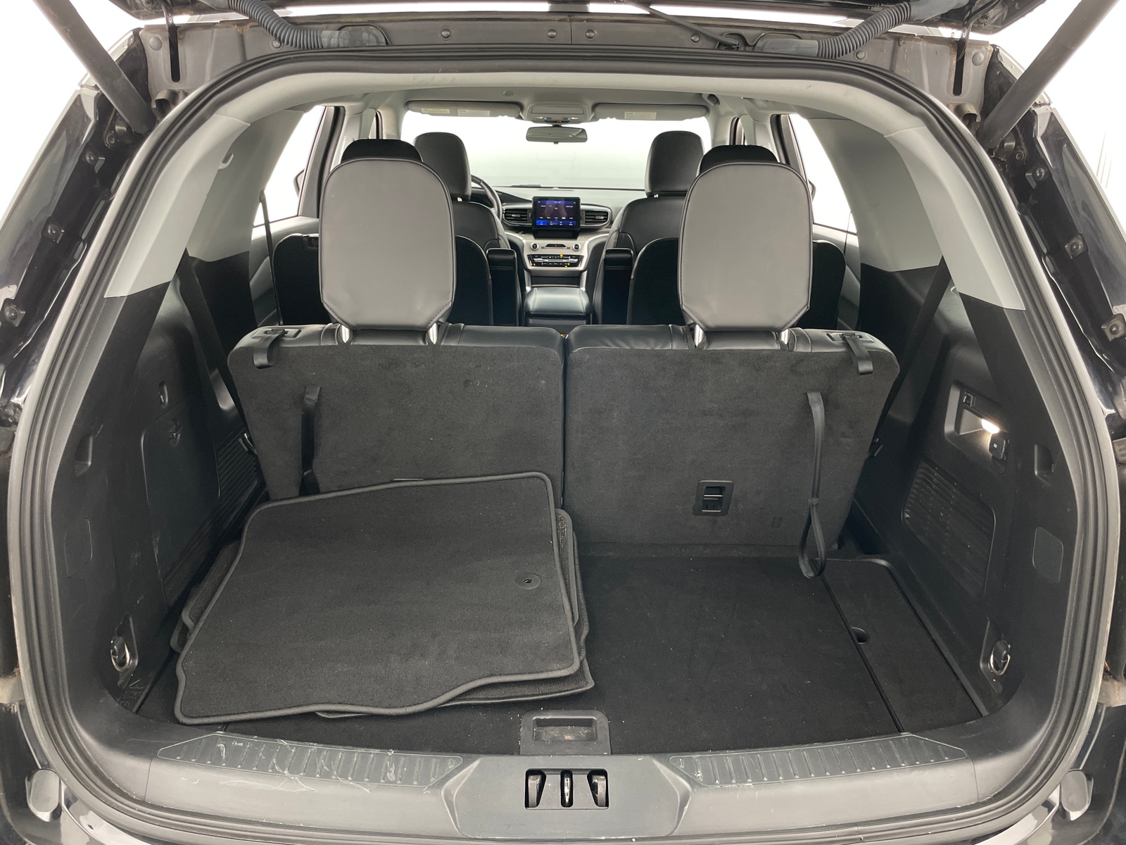 Thumbnail: 2021 Ford Explorer - 7