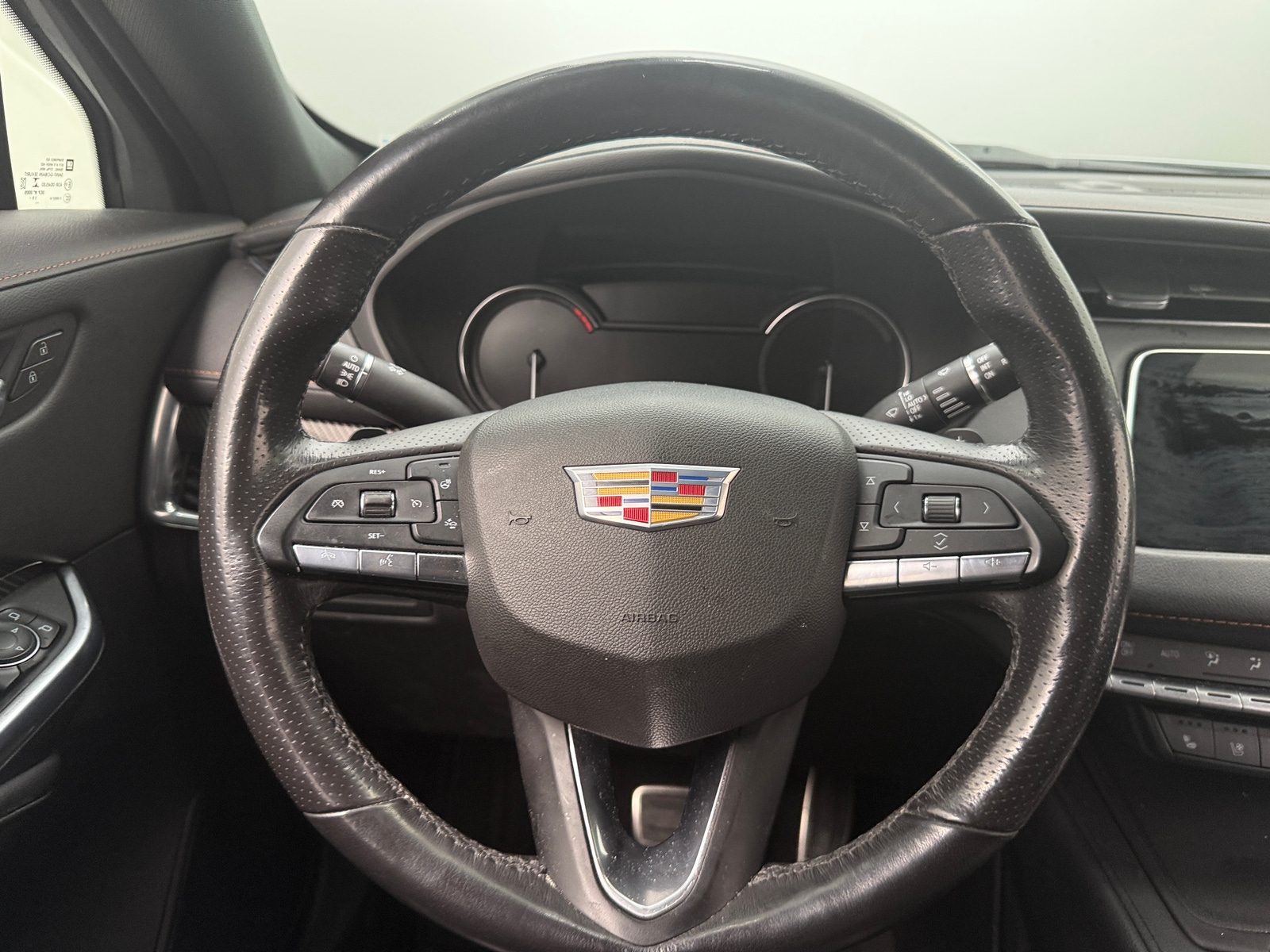 Thumbnail: 2020 Cadillac XT4 - 4