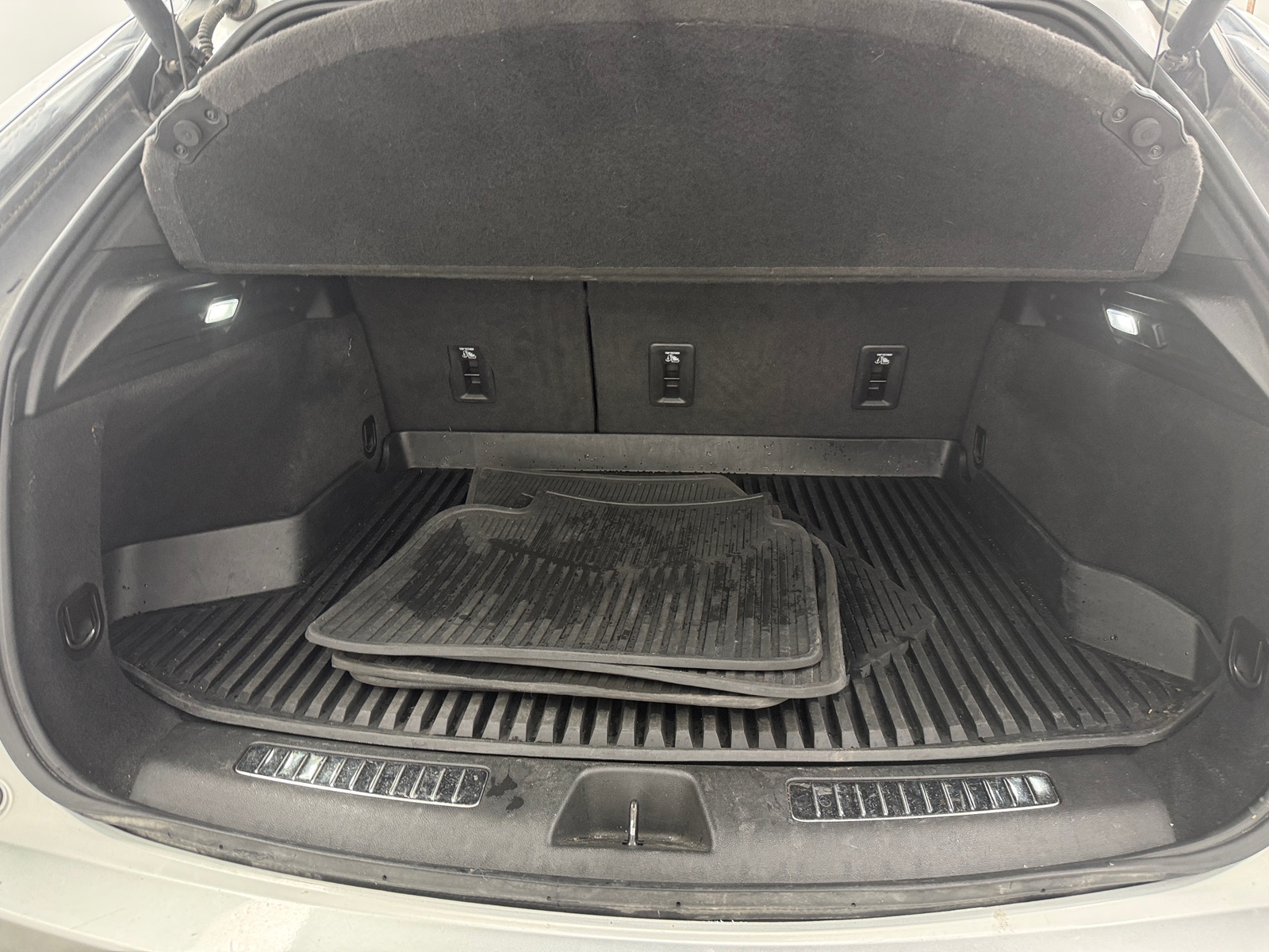 Thumbnail: 2020 Cadillac XT4 - 6