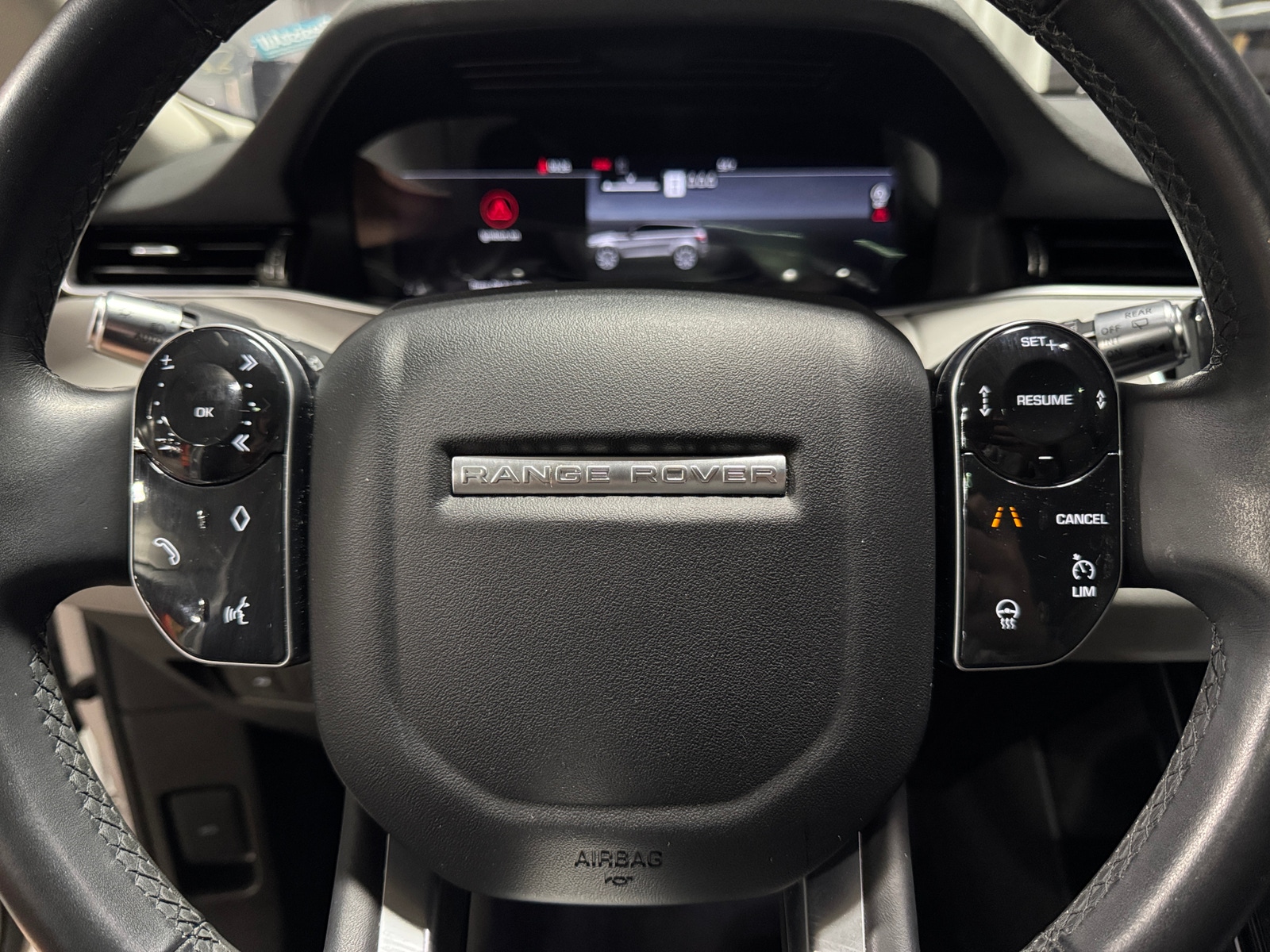 Thumbnail: 2020 Land Rover Range Rover Evoque - 4