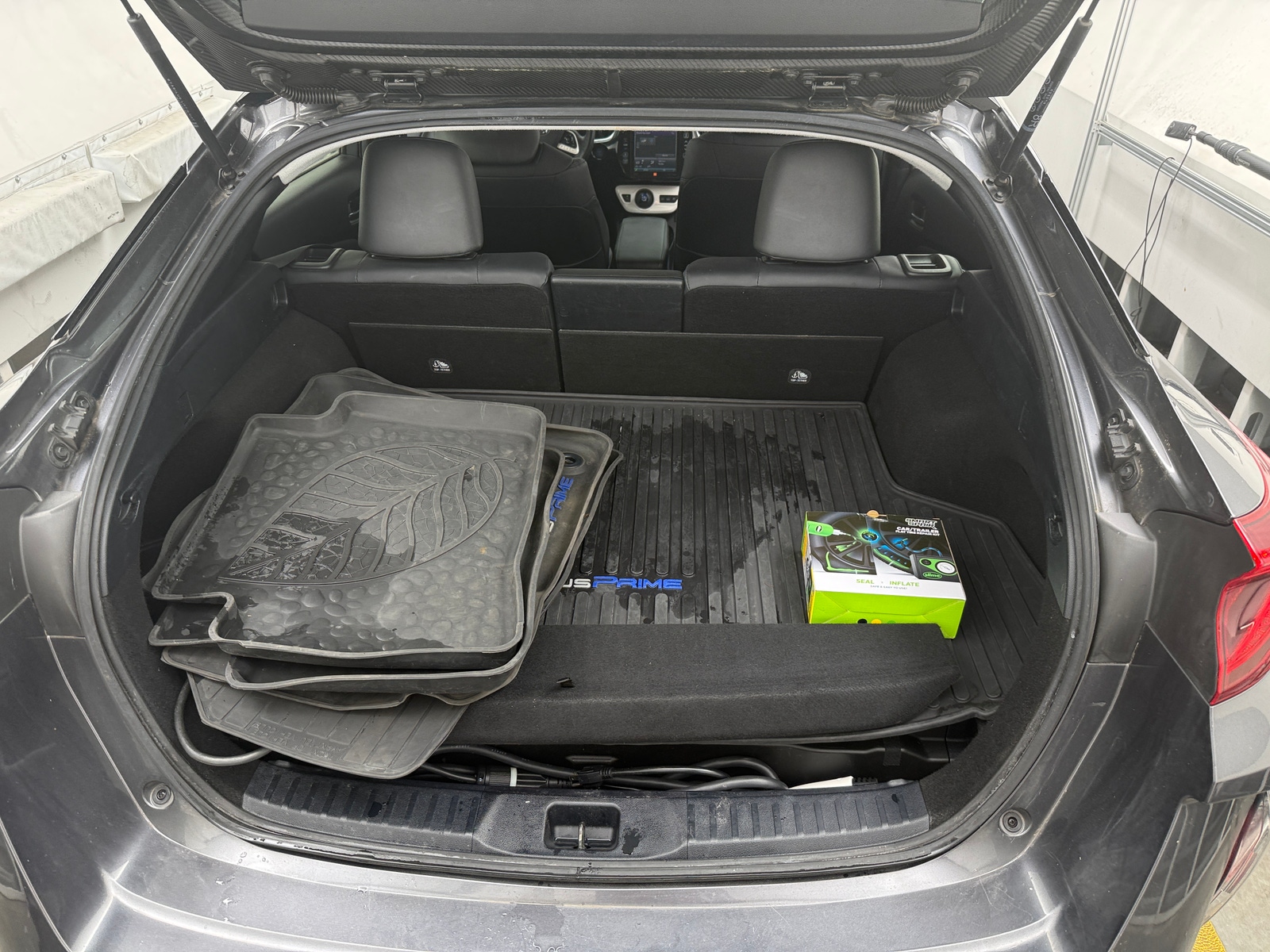 Thumbnail: 2017 Toyota Prius Prime - 7