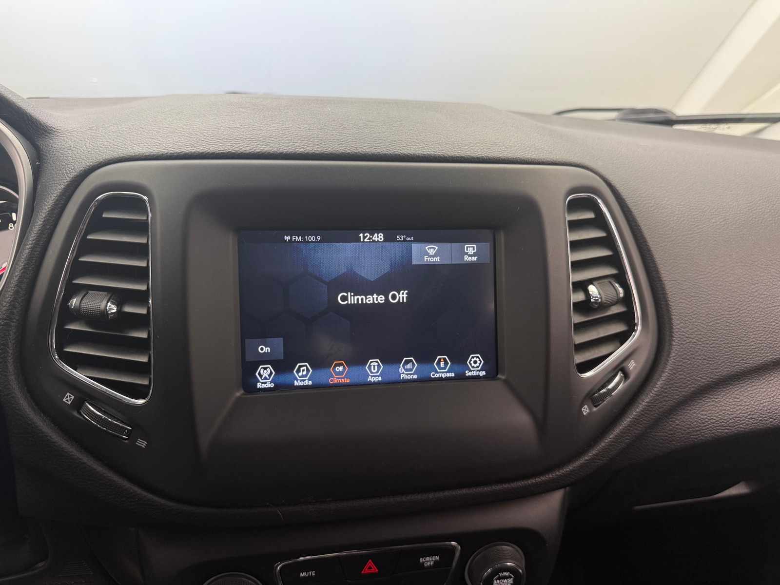 Thumbnail: 2018 Jeep Compass - 4