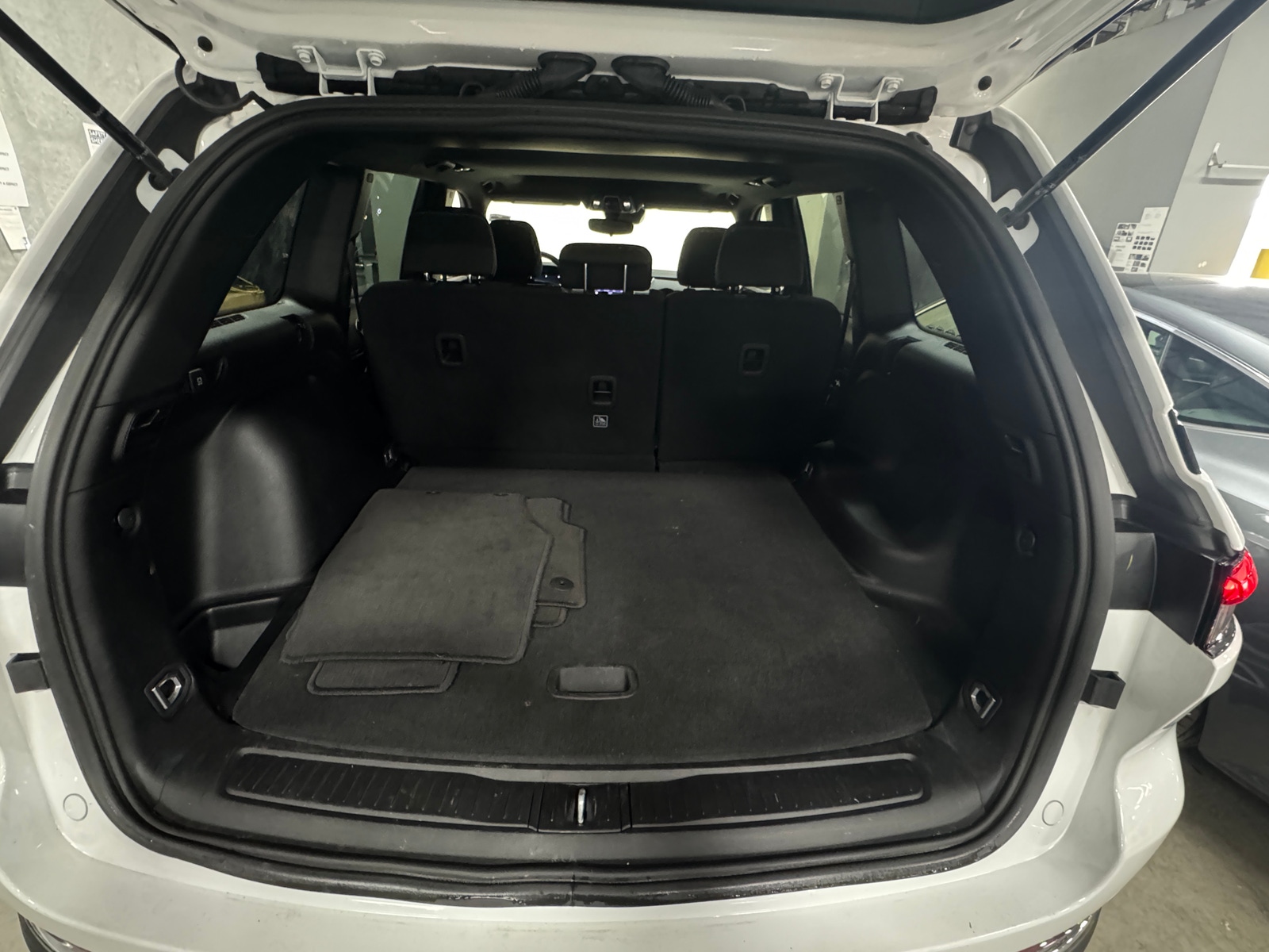 Thumbnail: 2025 Jeep Grand Cherokee - 7