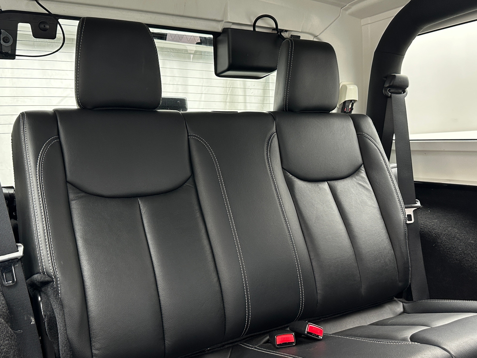 Thumbnail: 2016 Jeep Wrangler - 5