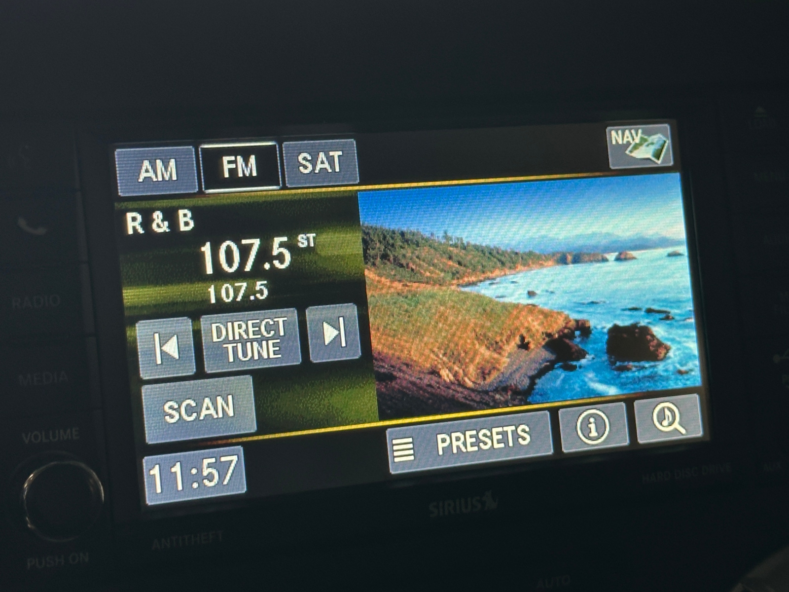 Thumbnail: 2016 Jeep Wrangler - 3