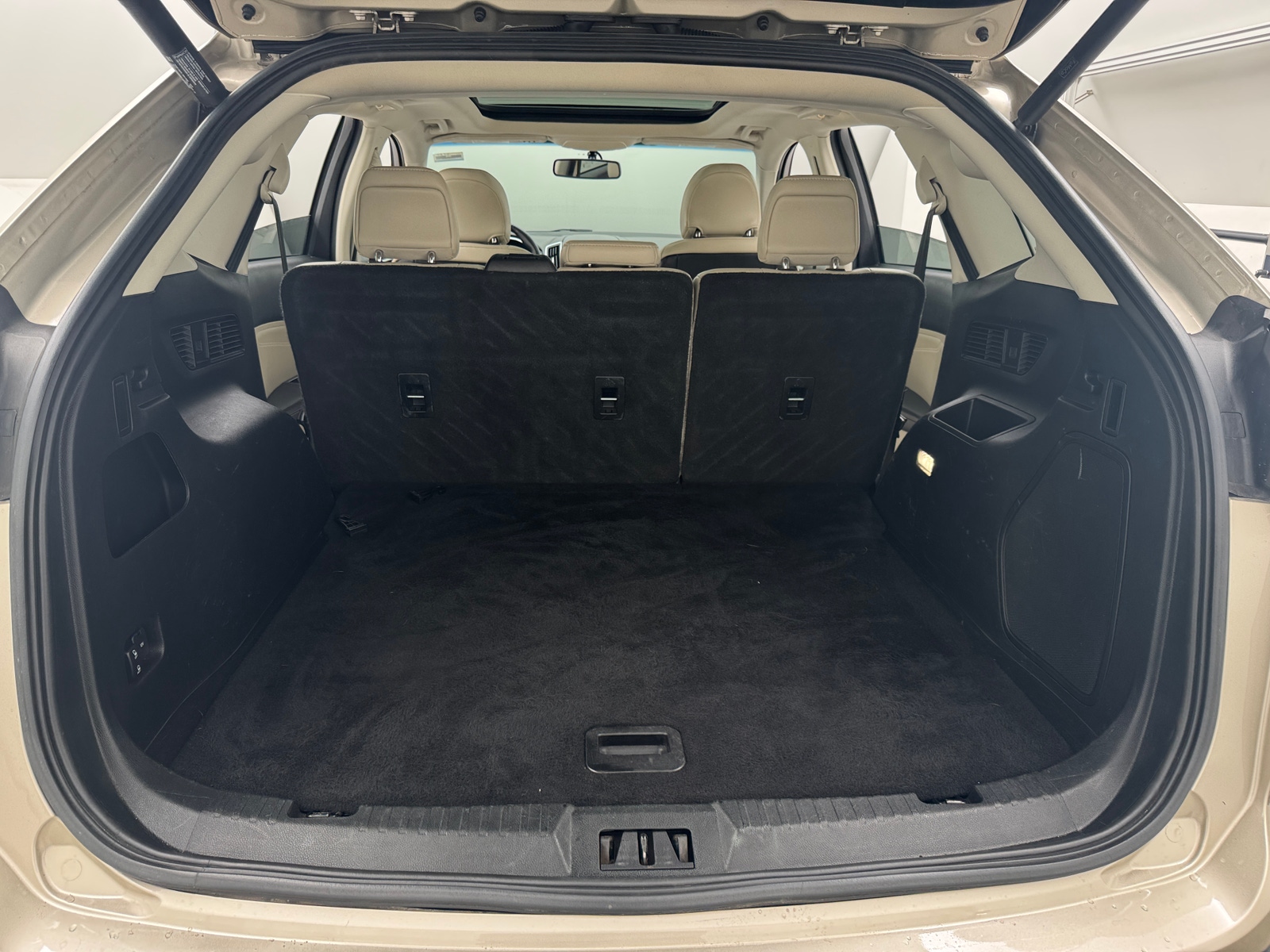 Thumbnail: 2018 Ford Edge - 6