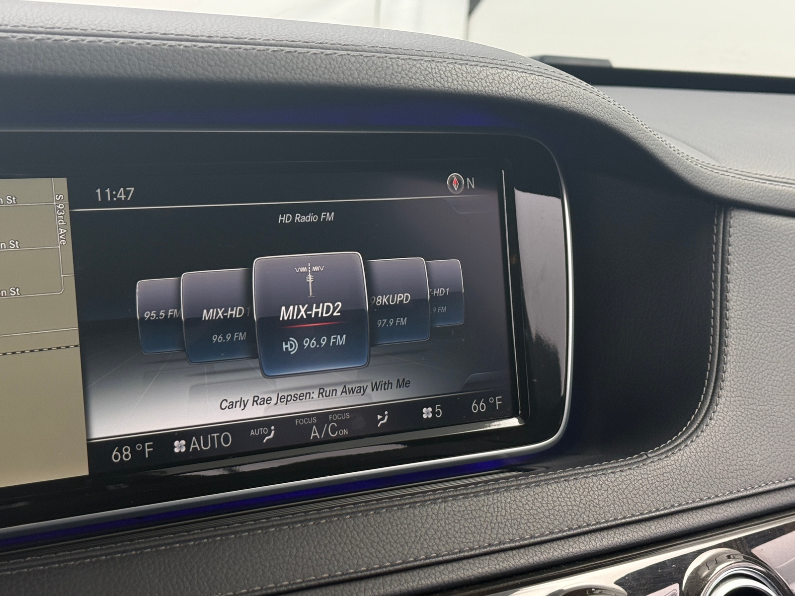 Thumbnail: 2015 Mercedes-Benz S-Class - 3