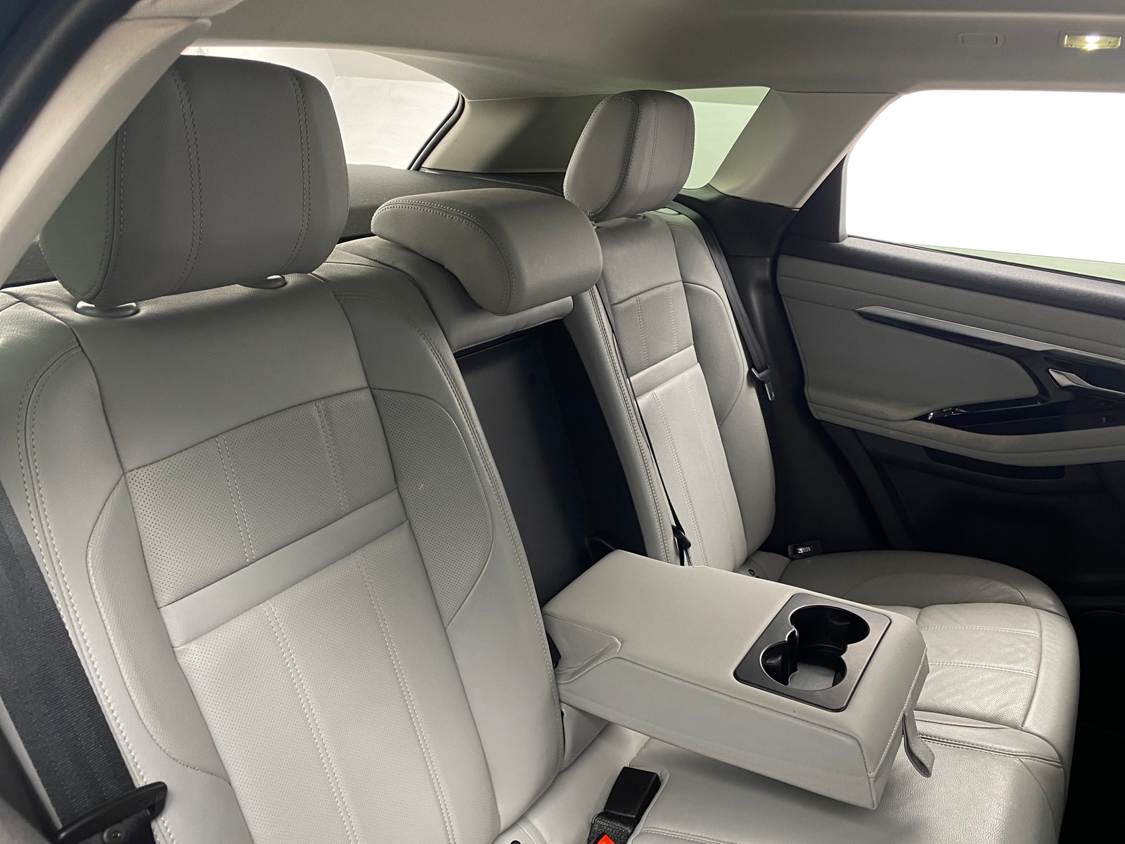 Thumbnail: 2021 Land Rover Range Rover Evoque - 5