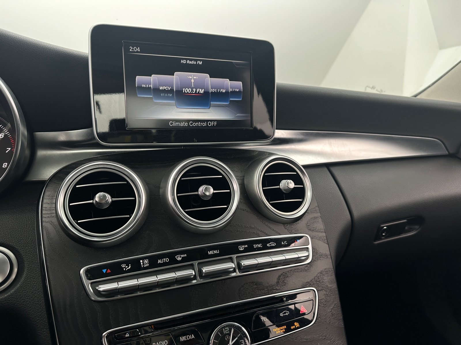 Thumbnail: 2015 Mercedes-Benz C-Class - 3