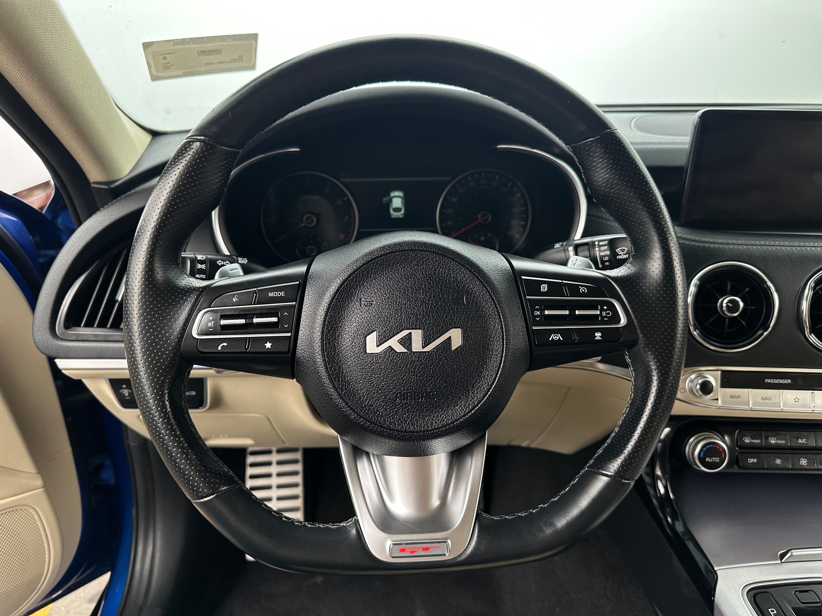 Thumbnail: 2022 Kia Stinger - 4