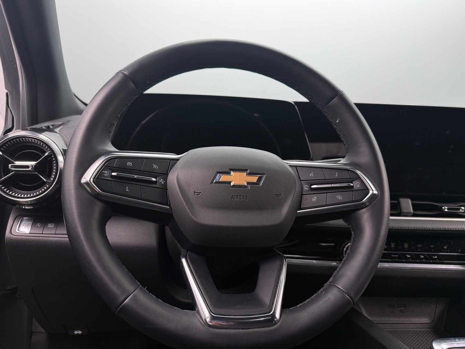 Thumbnail: 2025 Chevrolet Equinox - 5