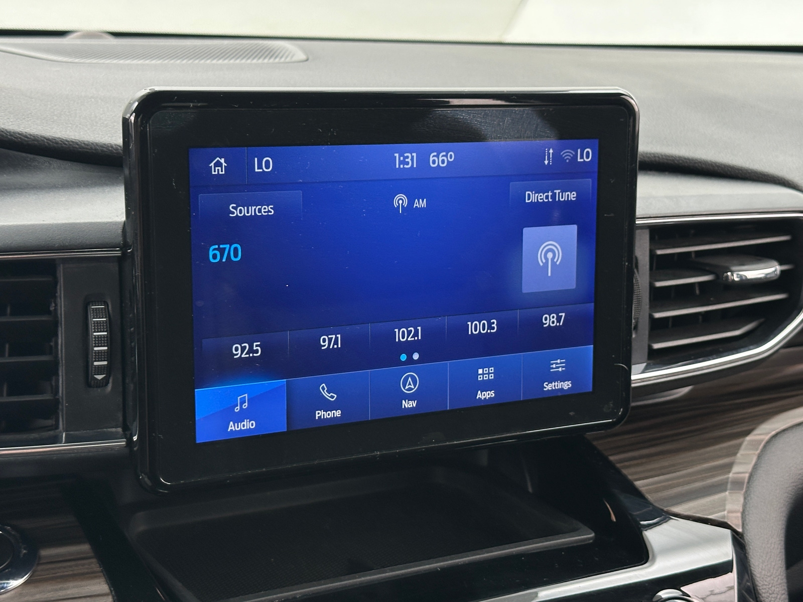 Thumbnail: 2022 Ford Explorer - 3