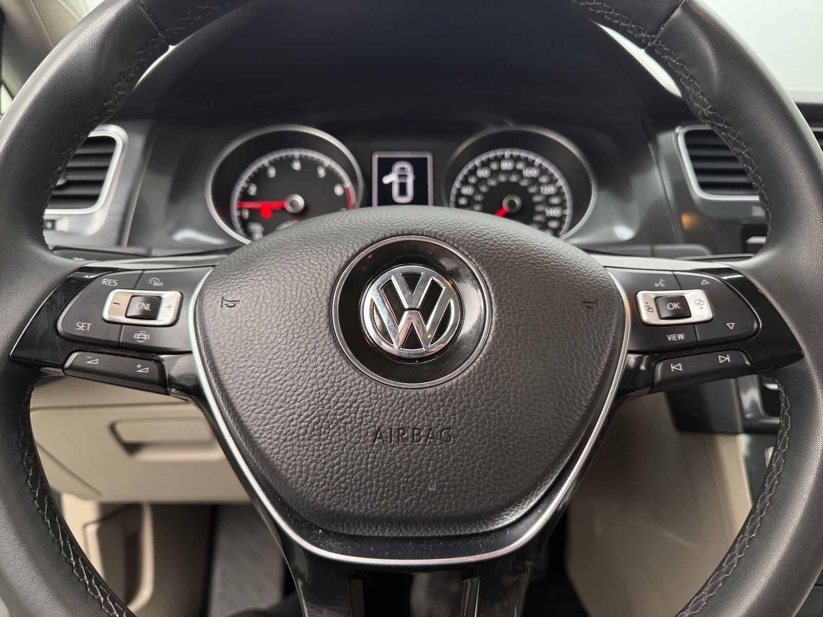 Thumbnail: 2021 Volkswagen Golf - 4